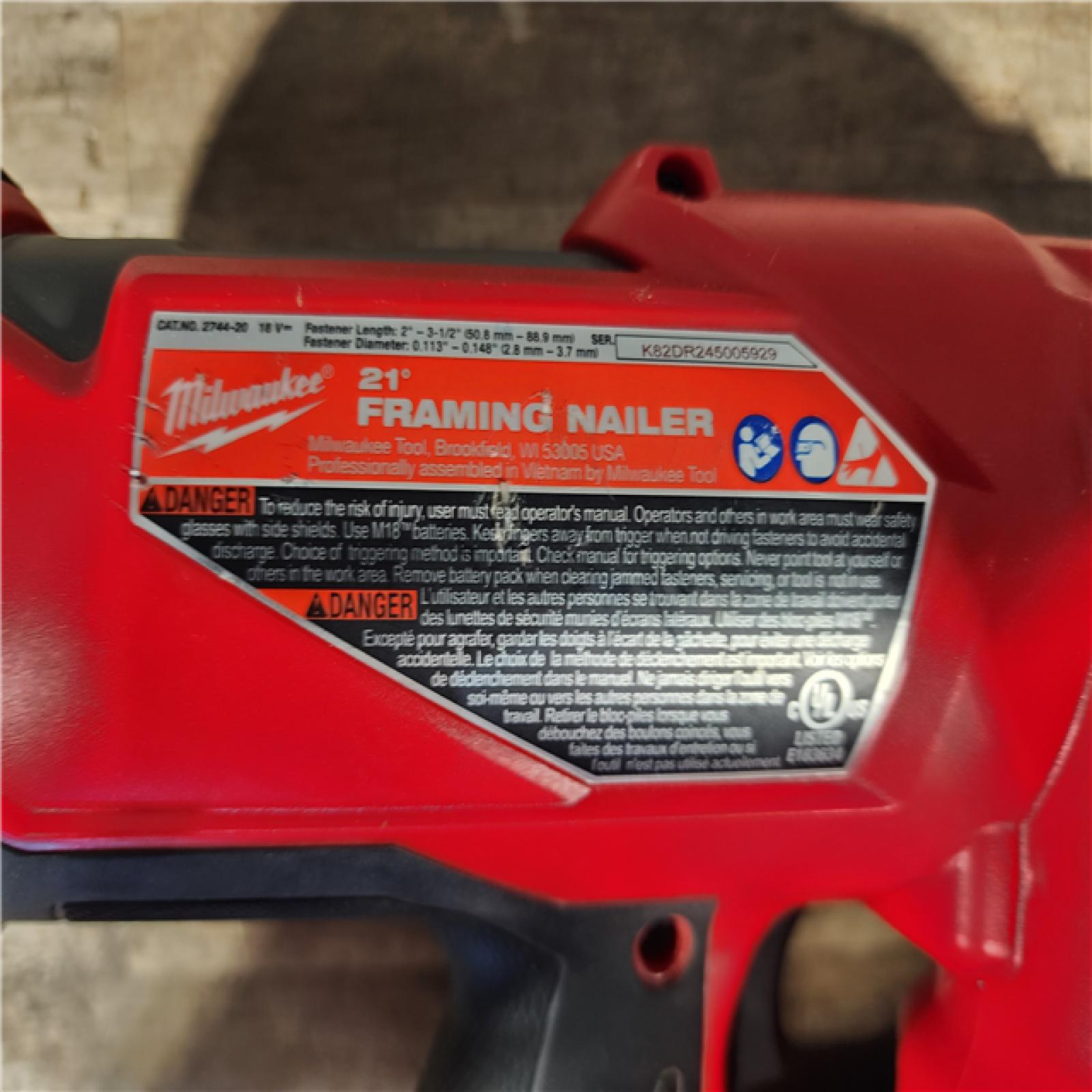 HOUSTON LOCATION - AS-IS Milwaukee 2744-20 M18 FUEL 3-1/2 in. 18V 21-Degree Lithium-Ion Brushless Cordless Framing Nailer (Tool-Only)