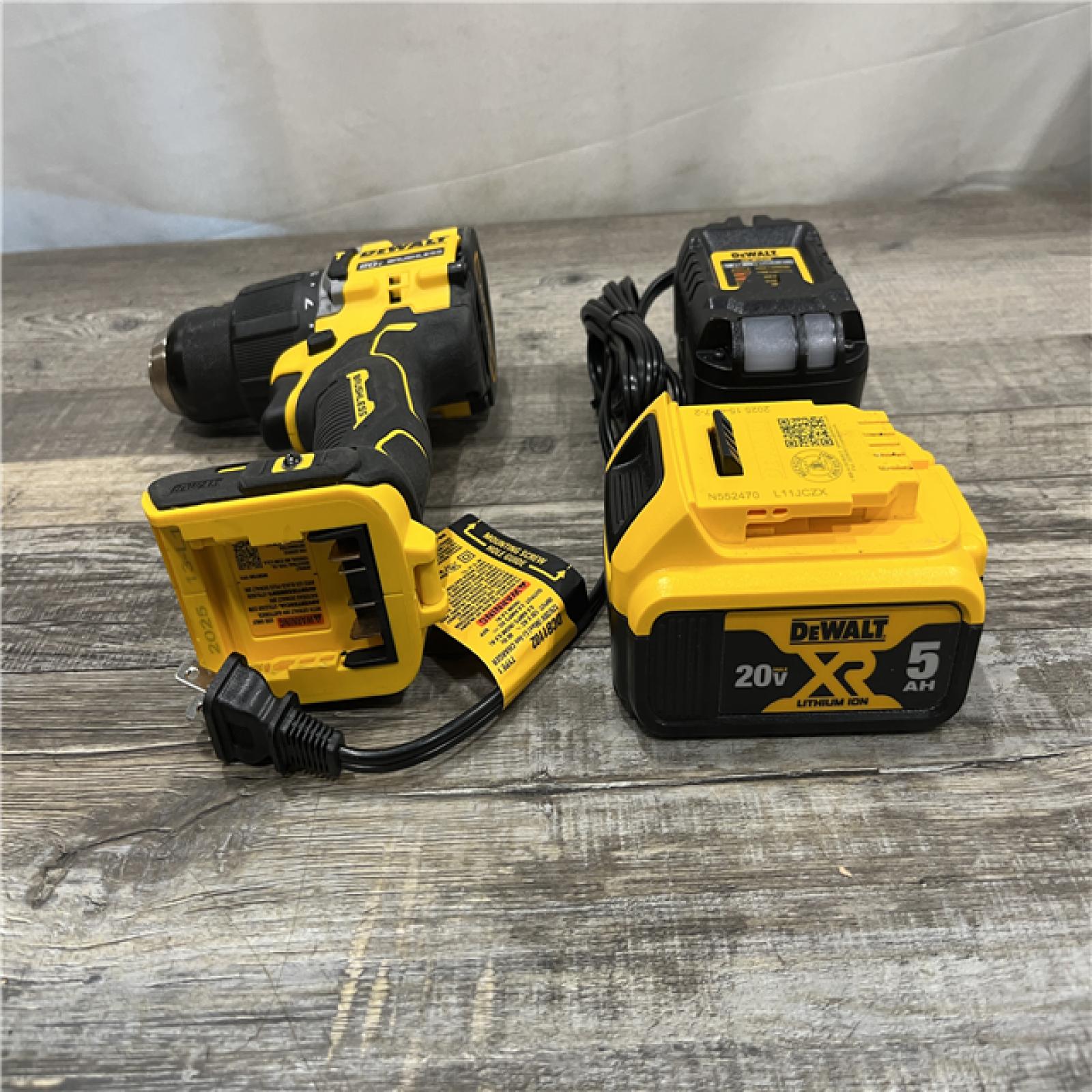 AS-IS DEWALT ATOMIC 20V Lithium-Ion Cordless 1/2 in. Hammer Drill Kit