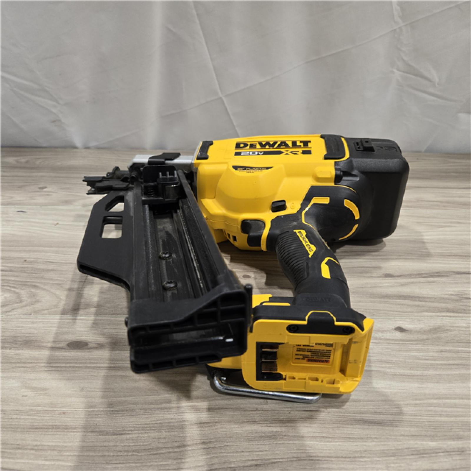 AS-IS DEWALT 20V 21° Cordless Framing Nailer (Tool-Only)