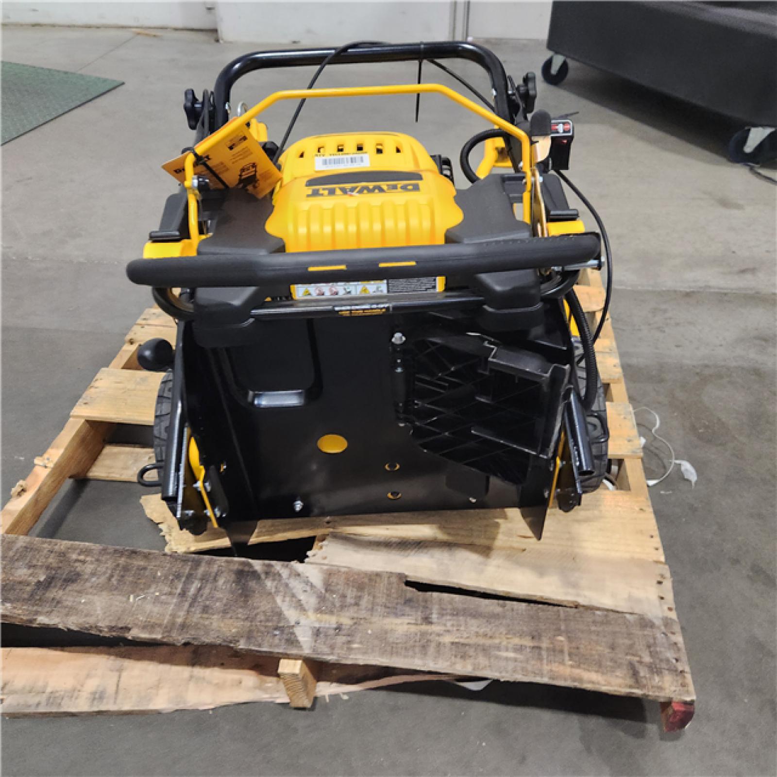 Dallas Location - As-Is DEWALT 28 in. 224cc  Gas Lawn Mower