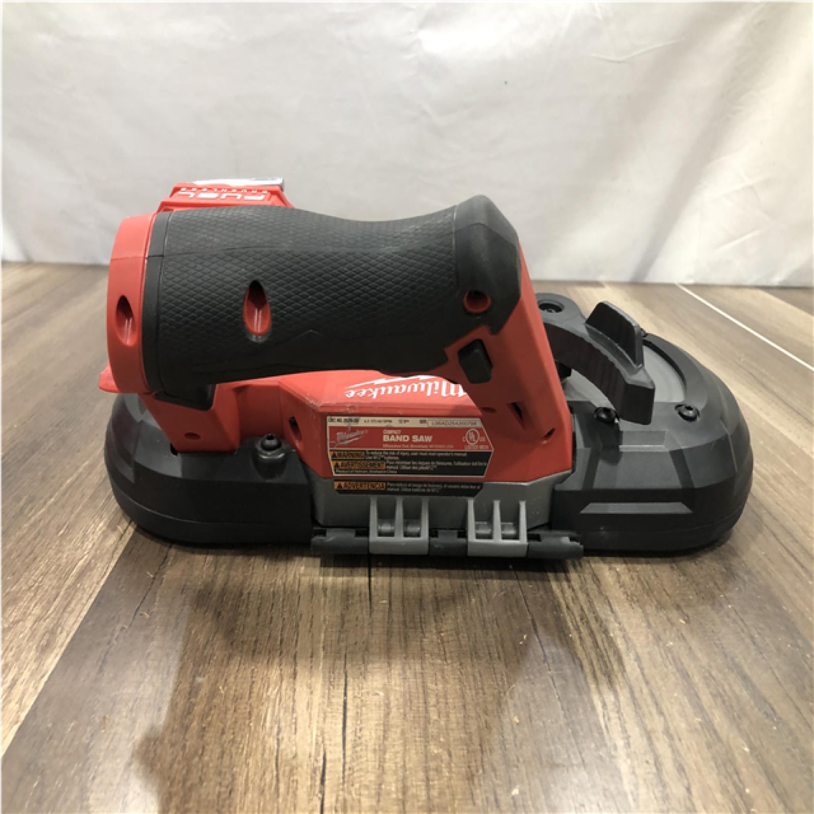 AS-IS Milwaukee 18V Lithium-Ion Cordless 1/4 in. Sheet Sander (Tool-Only)