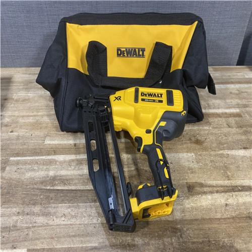 Houston Location AS-IS DEWALT 20V MAX XR 16-Gauge Electric Cordless Angled Finishing Nailer Kit
