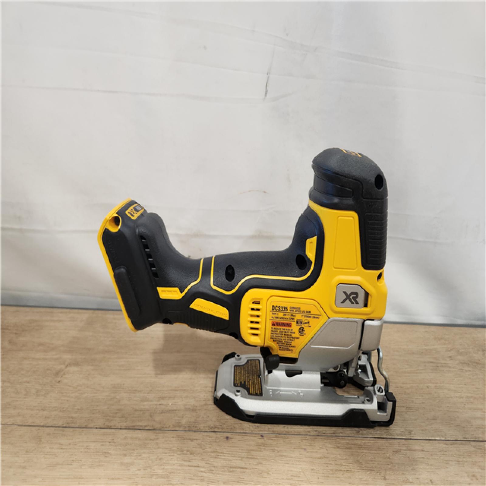 AS-IS- 20V MAX XR Cordless Barrel Grip Jigsaw (Tool Only)