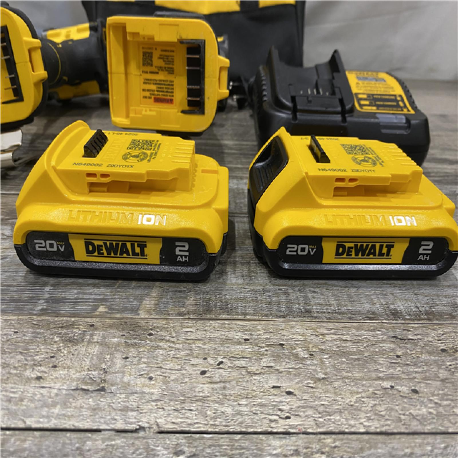 AS-IS DEWALT ATOMIC 20-Volt MAX Lithium-Ion Cordless Combo Kit