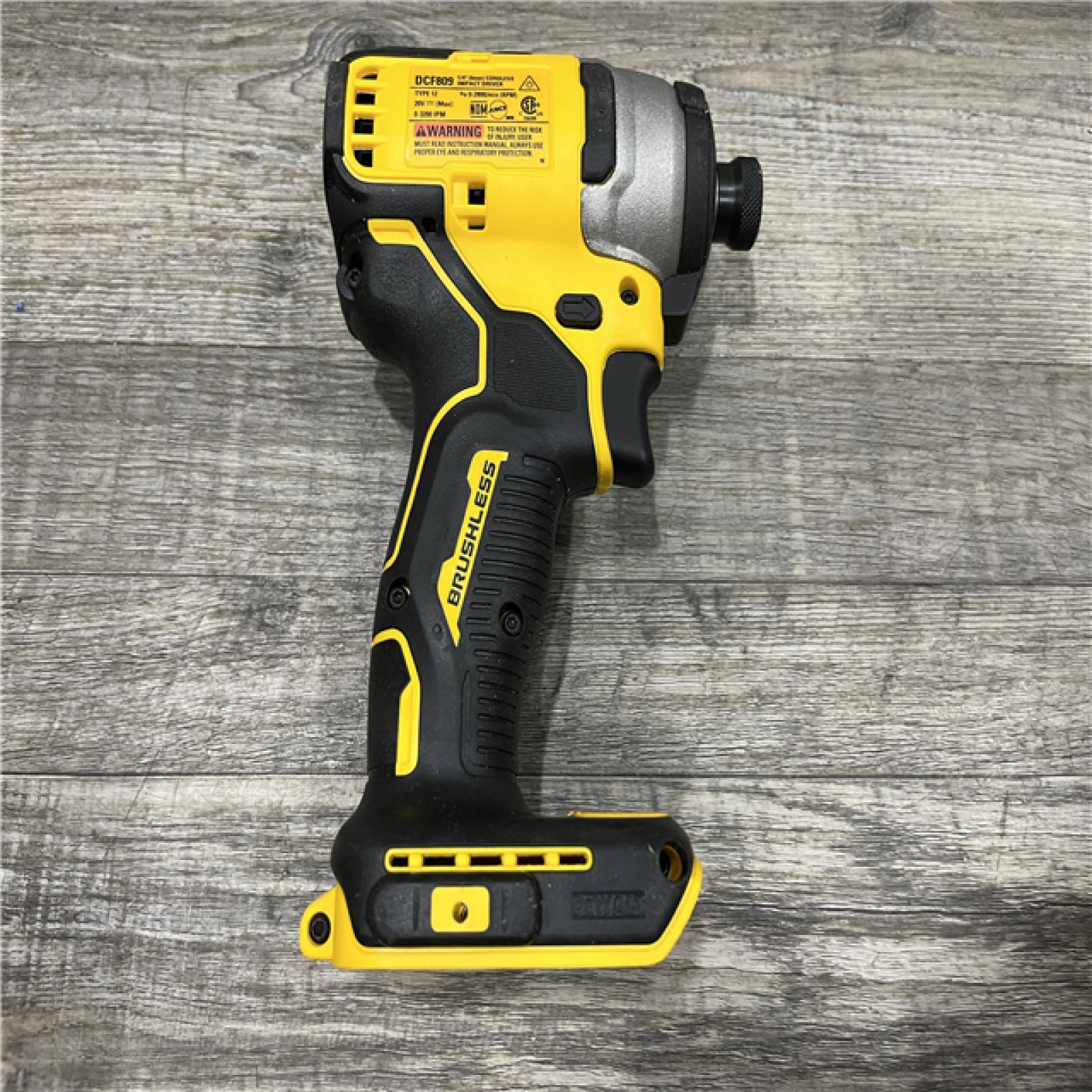 AS-IS DEWALT Atomic 20V Max Lithium-Ion Brushless Cordless Compact 1/4 in. Impact Driver Kit