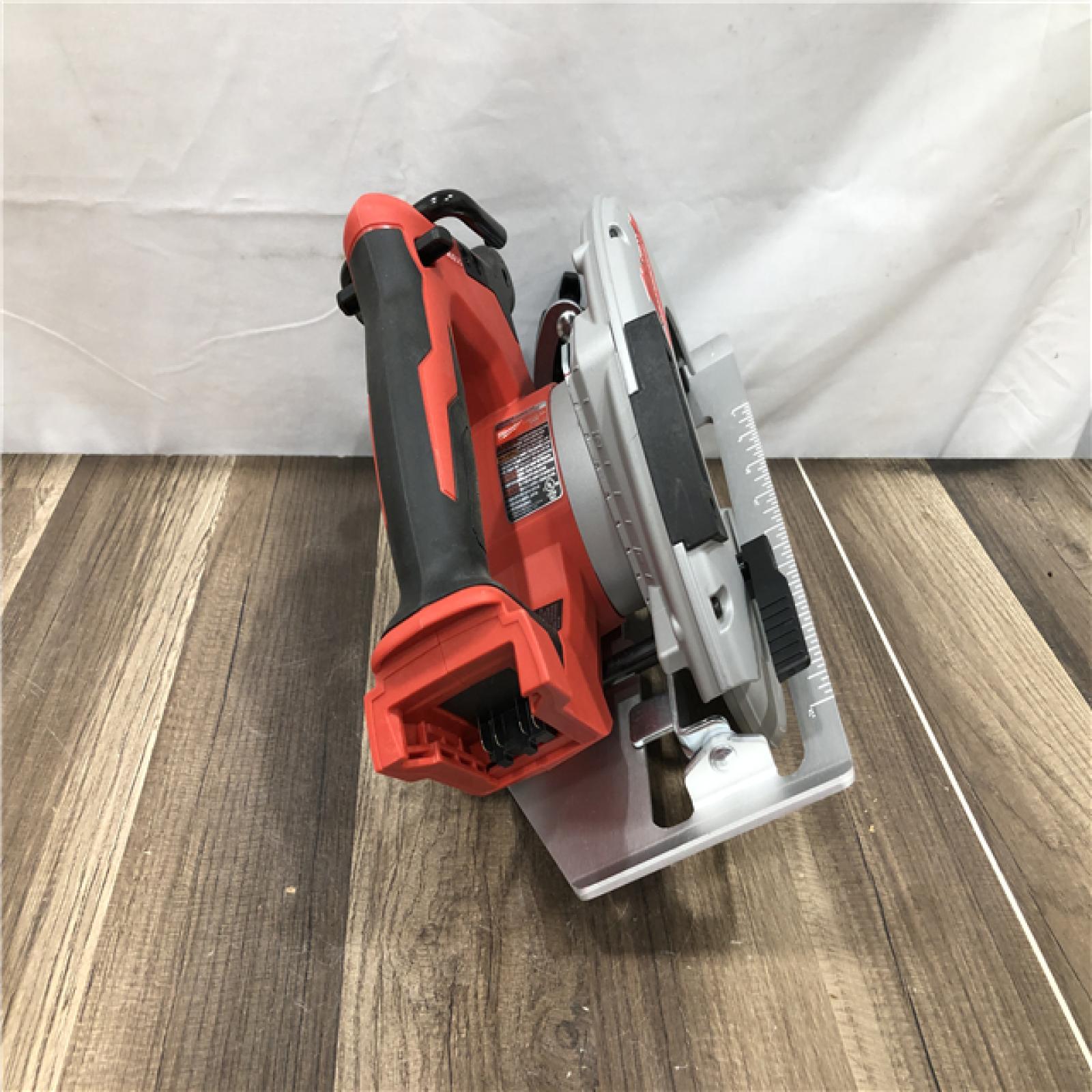 AS-IS Milwaukee 18V Lithium-Ion Brushless Cordless 7-1/4 in. Circular Saw (Tool-Only)