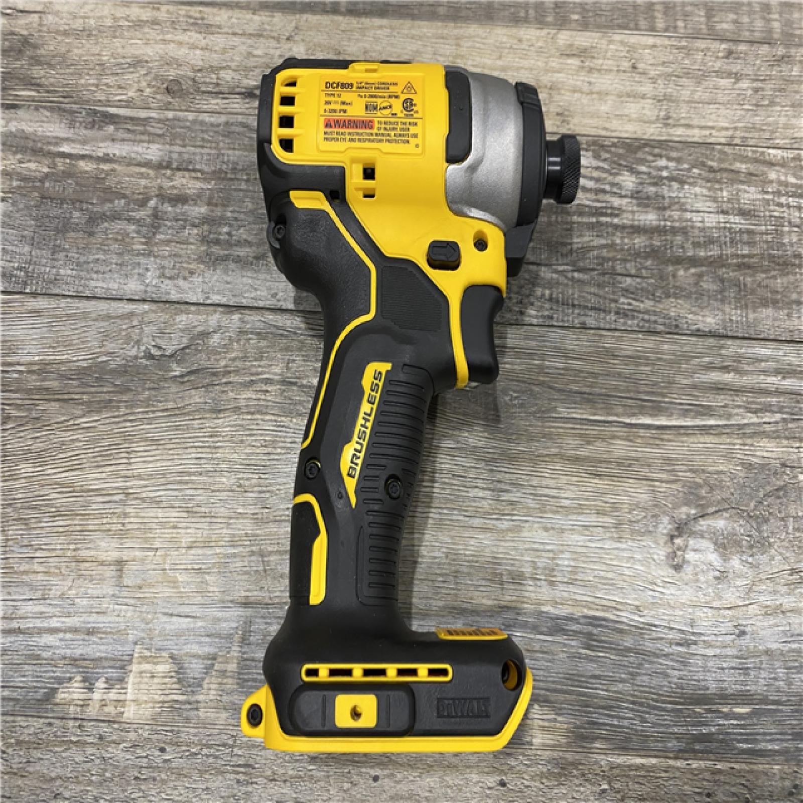 AS-IS DEWALT Atomic 20V Max Lithium-Ion Brushless Cordless Compact 1/4 in. Impact Driver Kit