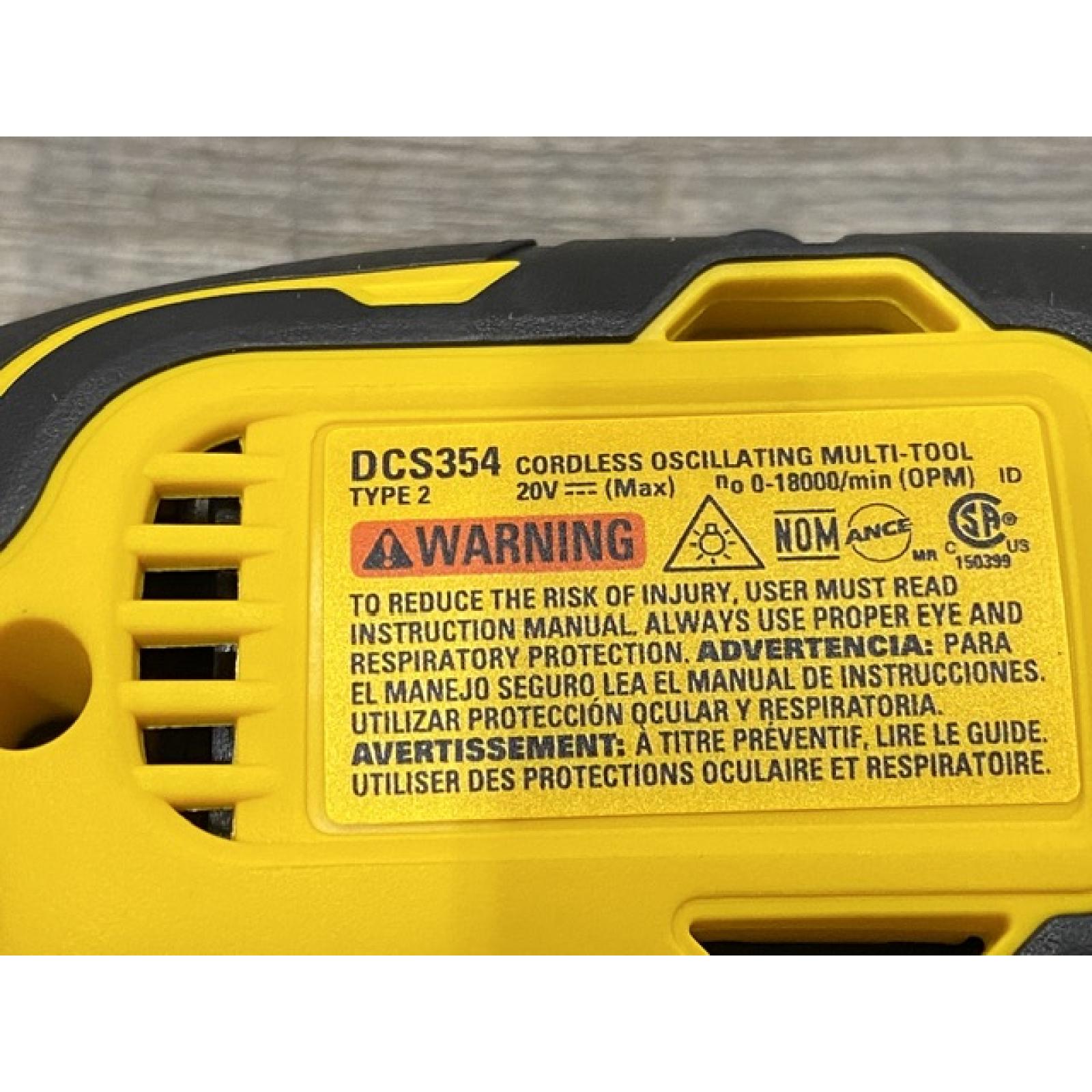 AS-IS DEWALT ATOMIC 20V MAX Cordless Brushless Oscillating Multi Tool Kit