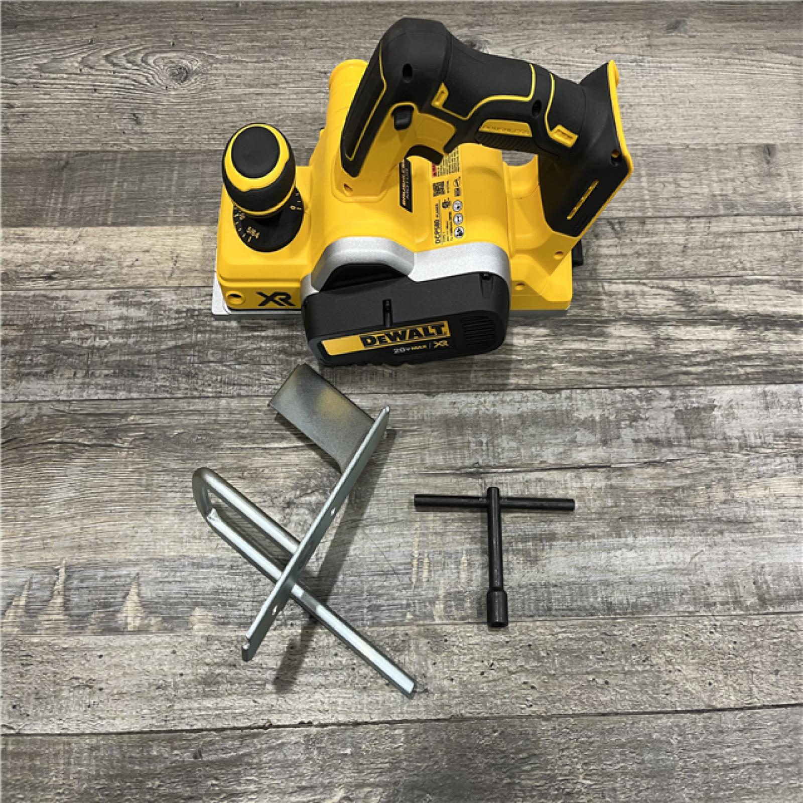 AS-IS DEWALT 20V MAX XR Cordless Brushless 3-1/4 in. Planer (Tool Only)