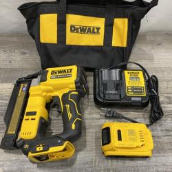 AS-IS DEWALT ATOMIC 20V MAX Lithium Ion Cordless 23 Gauge Pin Nailer Kit