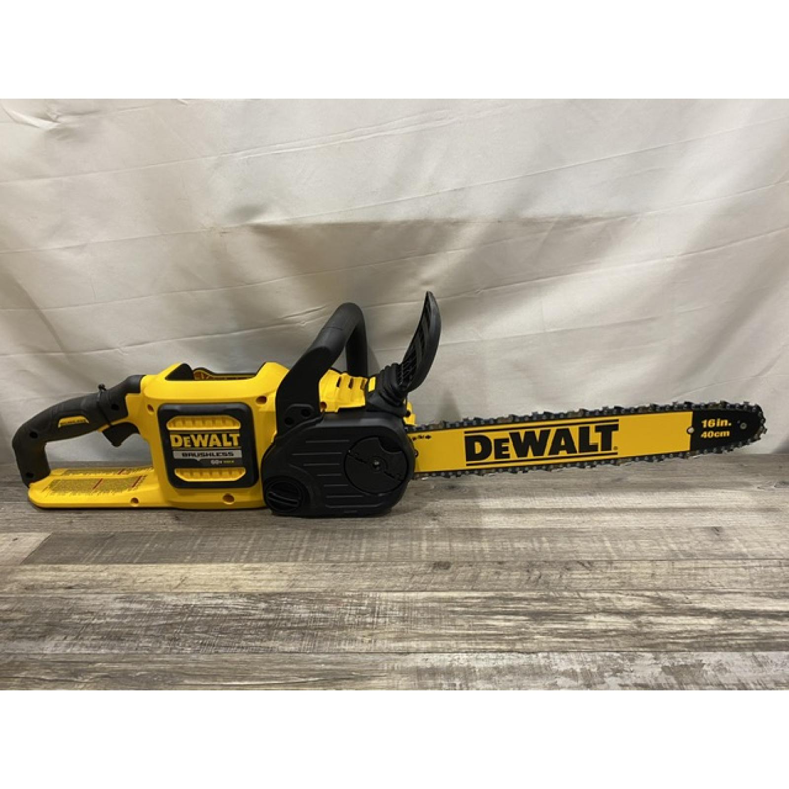 AS-IS DEWALT 60V MAX FLEXVOLT Lithium-Ion Brushless Cordless 16 Chainsaw Kit