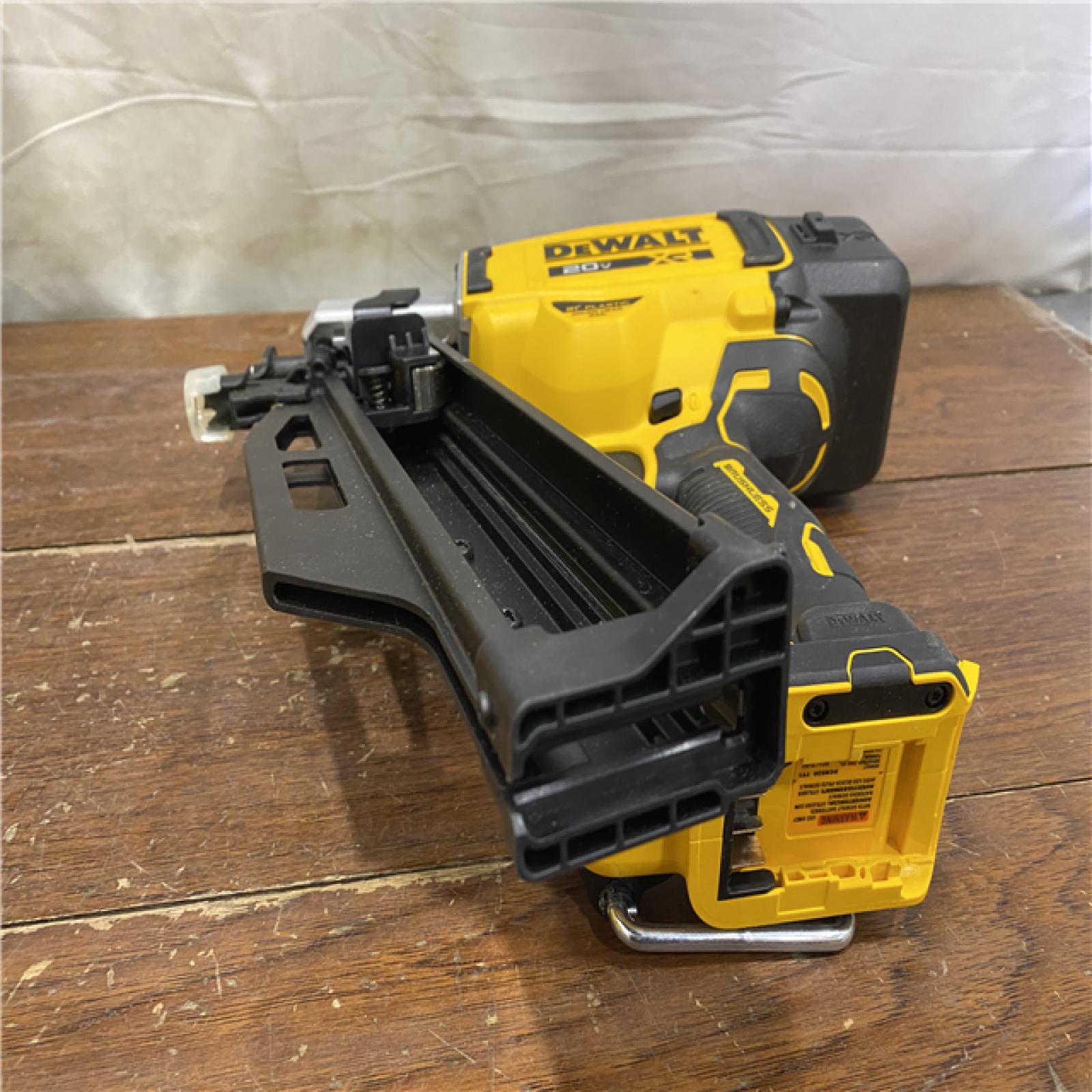AS-IS DEWALT 20-Volt 21° Cordless Framing Nailer (Tool-Only)