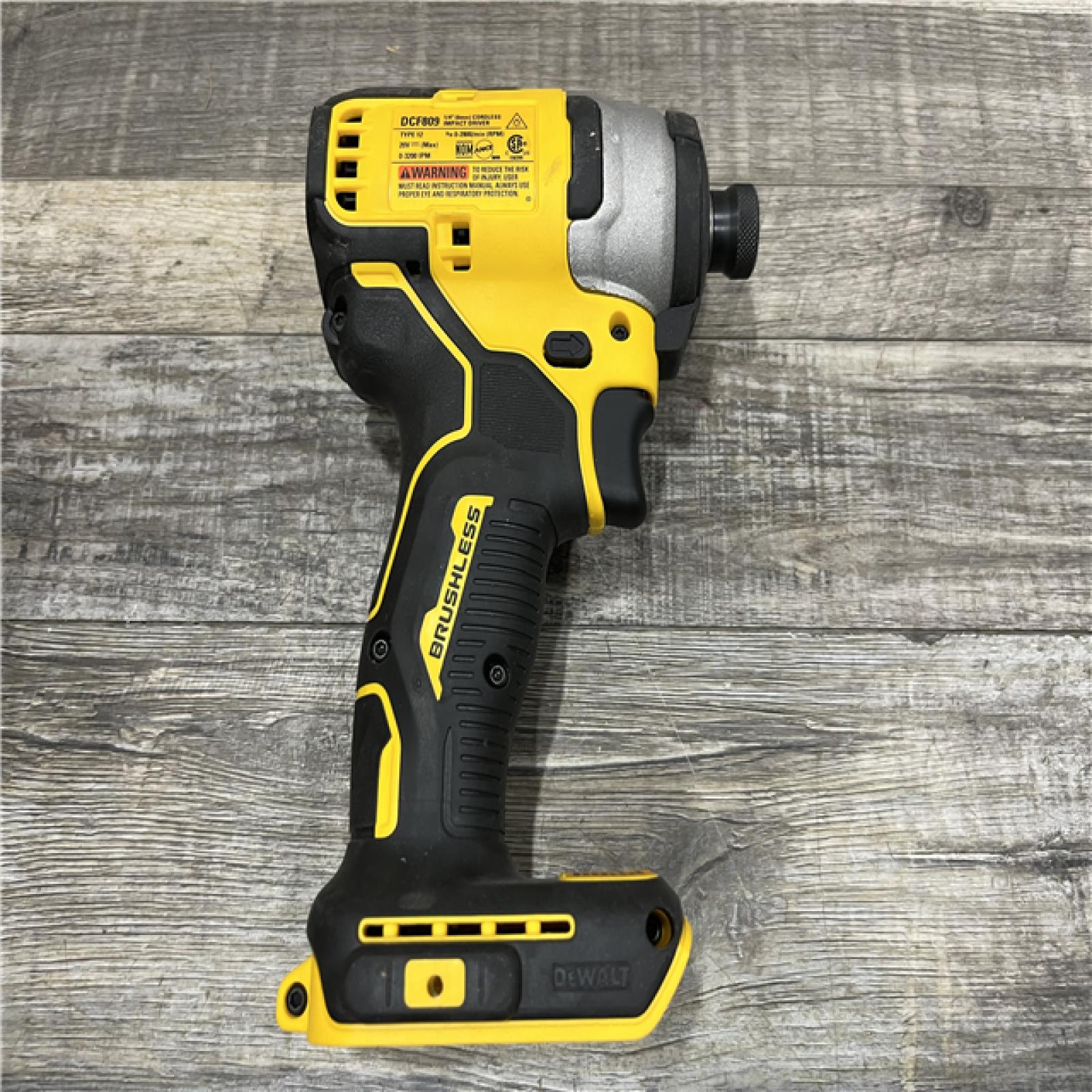 AS-IS DEWALT Atomic 20V Max Lithium-Ion Brushless Cordless Compact 1/4 in. Impact Driver Kit