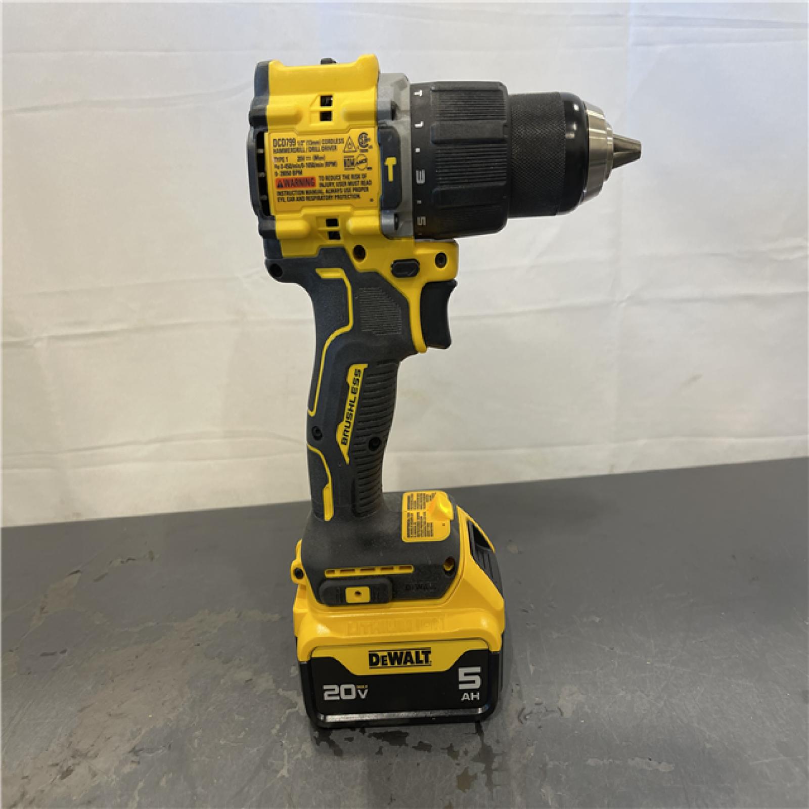 AS-IS - DeWalt ATOMIC 20V Lithium-Ion Cordless 1/2 in. Hammer Drill Kit