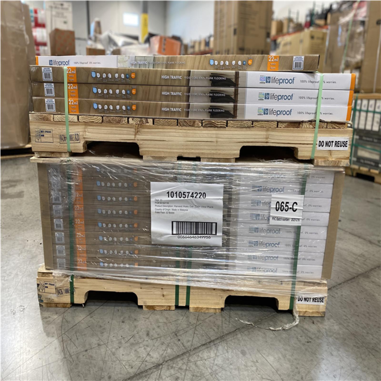 DALLAS LOCATION- Lifeproof Harvest Hues Oak 22 MIL x 9 in. W x 48 in. L Vinyl Flooring PALLET (46 CASES)