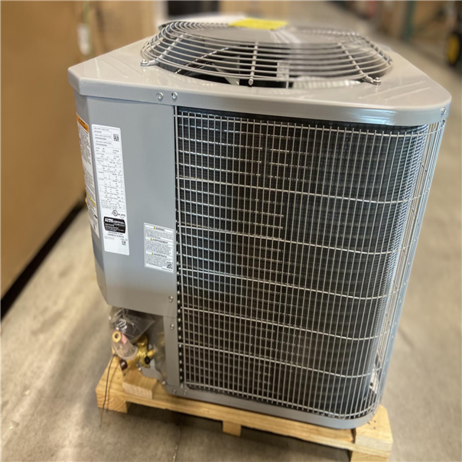 DALLAS LOCATION - Smartcomfort® by Carrier 2.5 Ton 14.3 Seer2 Heat Pump