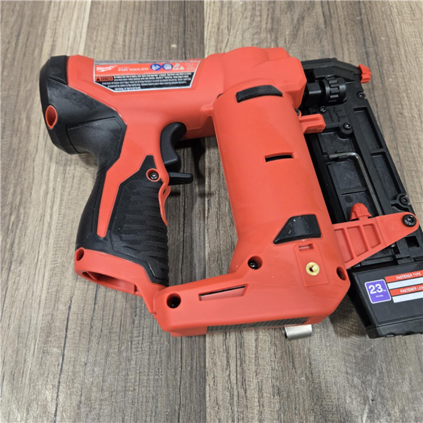 GOOD   Milwaukee 2540-20 12V 23 Gauge Cordless Pin Nailer (Tool Only)