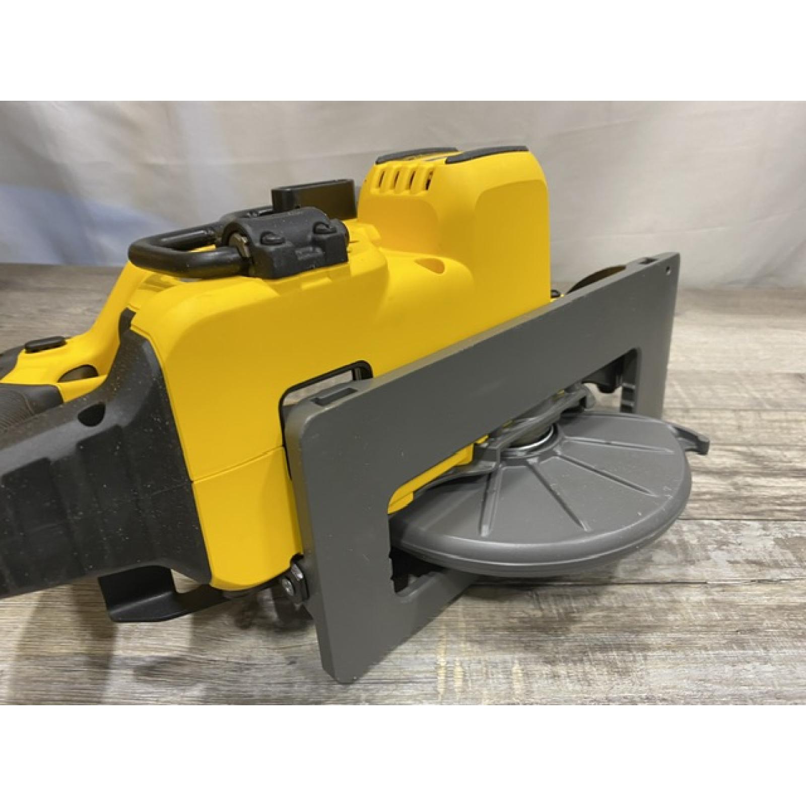 AS-IS DEWALT FLEXVOLT 60V MAX Cordless Brushless 7-1/4 in. Wormdrive Style Circular Saw (Tool Only)