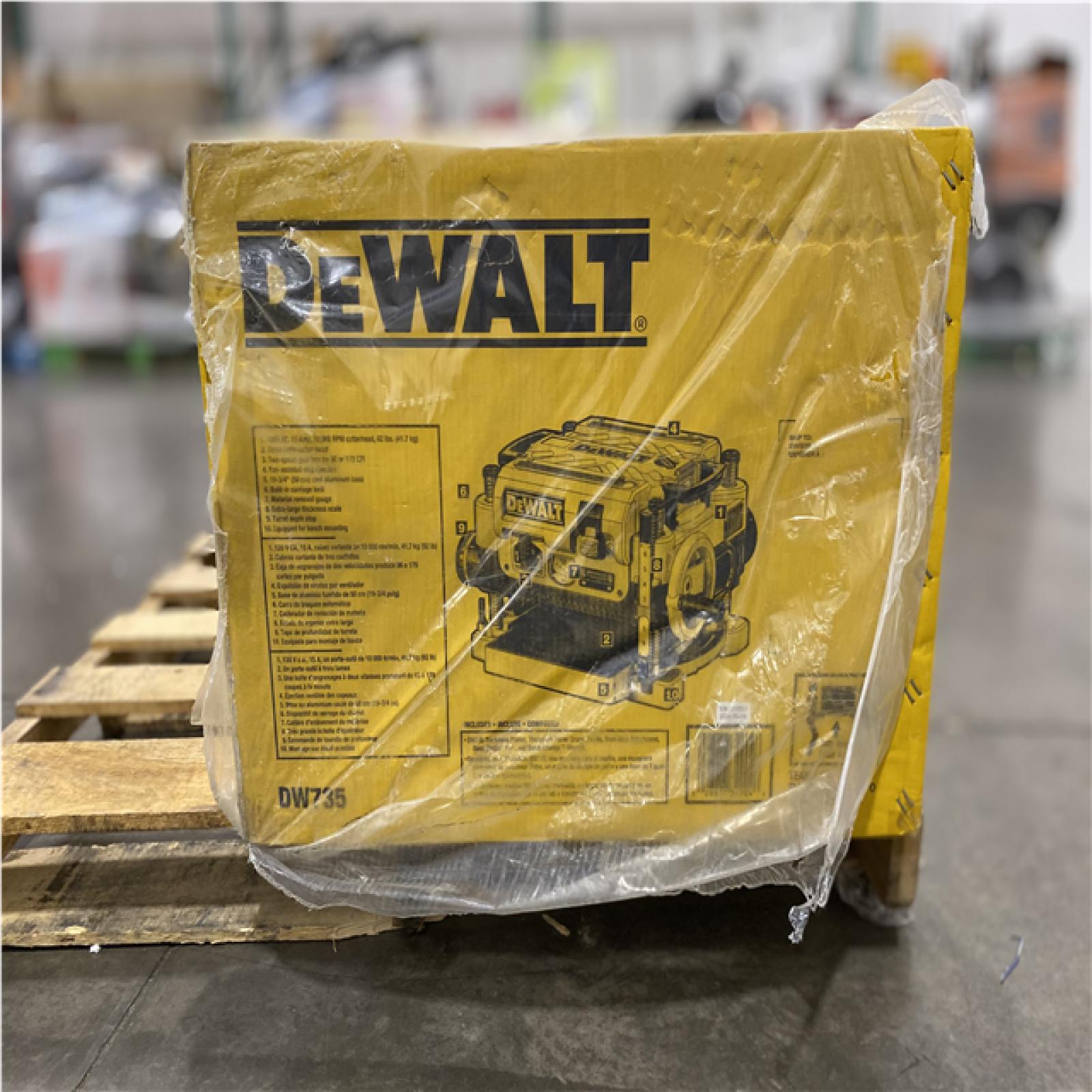 NEW- DEWALT 15 Amp Corded 13 in. Planer