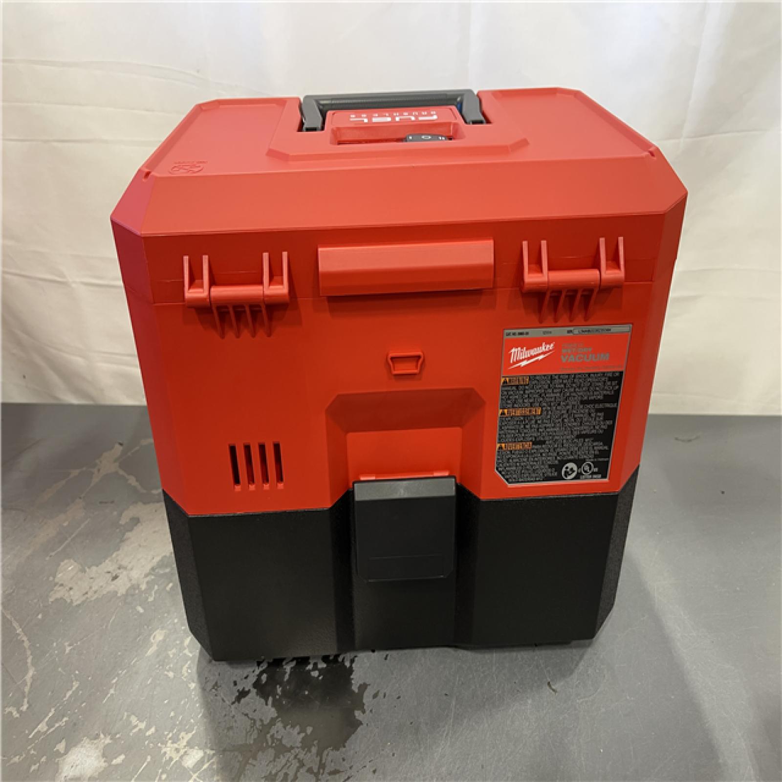 AS-IS - Milwaukee M12 FUEL 12-Volt Lithium-Ion Cordless 1.6 Gal. Wet/Dry Vacuum