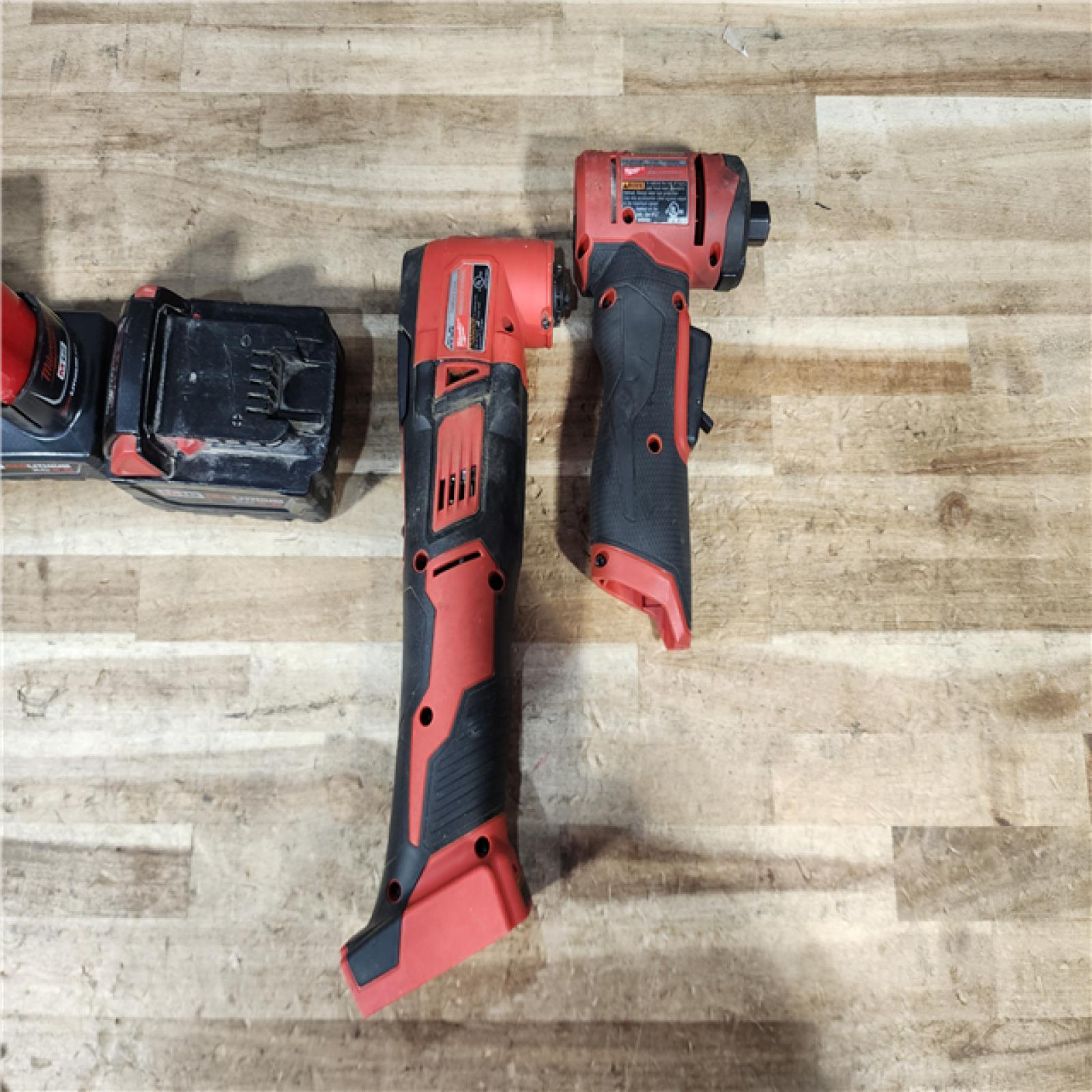 HOUSTON LOCATION - AS - IS Milwaukee 2 Tool Combo Kit W/ (2) Battery & Charger