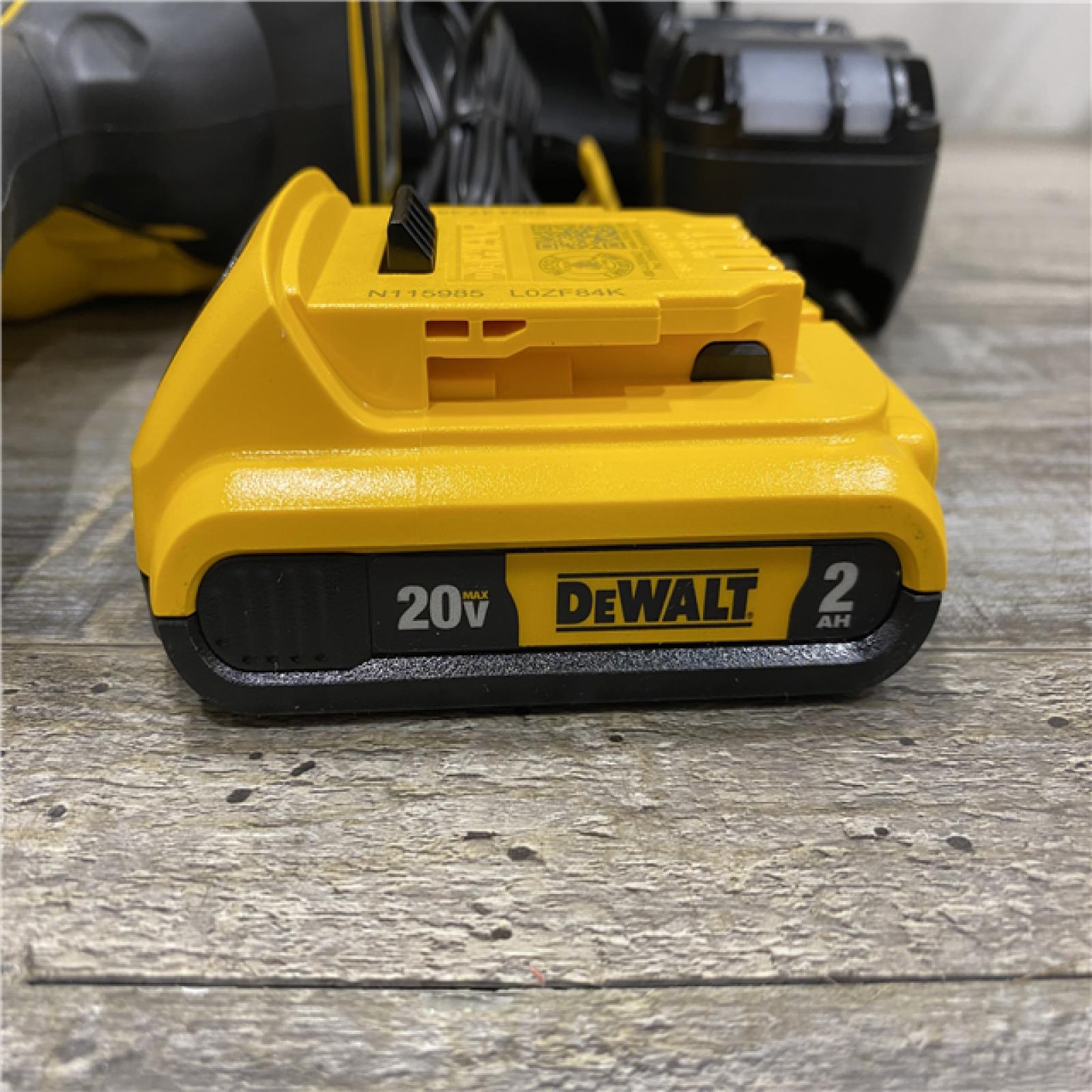 AS-IS DEWALT 20V MAX XR 16-Gauge Electric Cordless Angled Finishing Nailer Kit