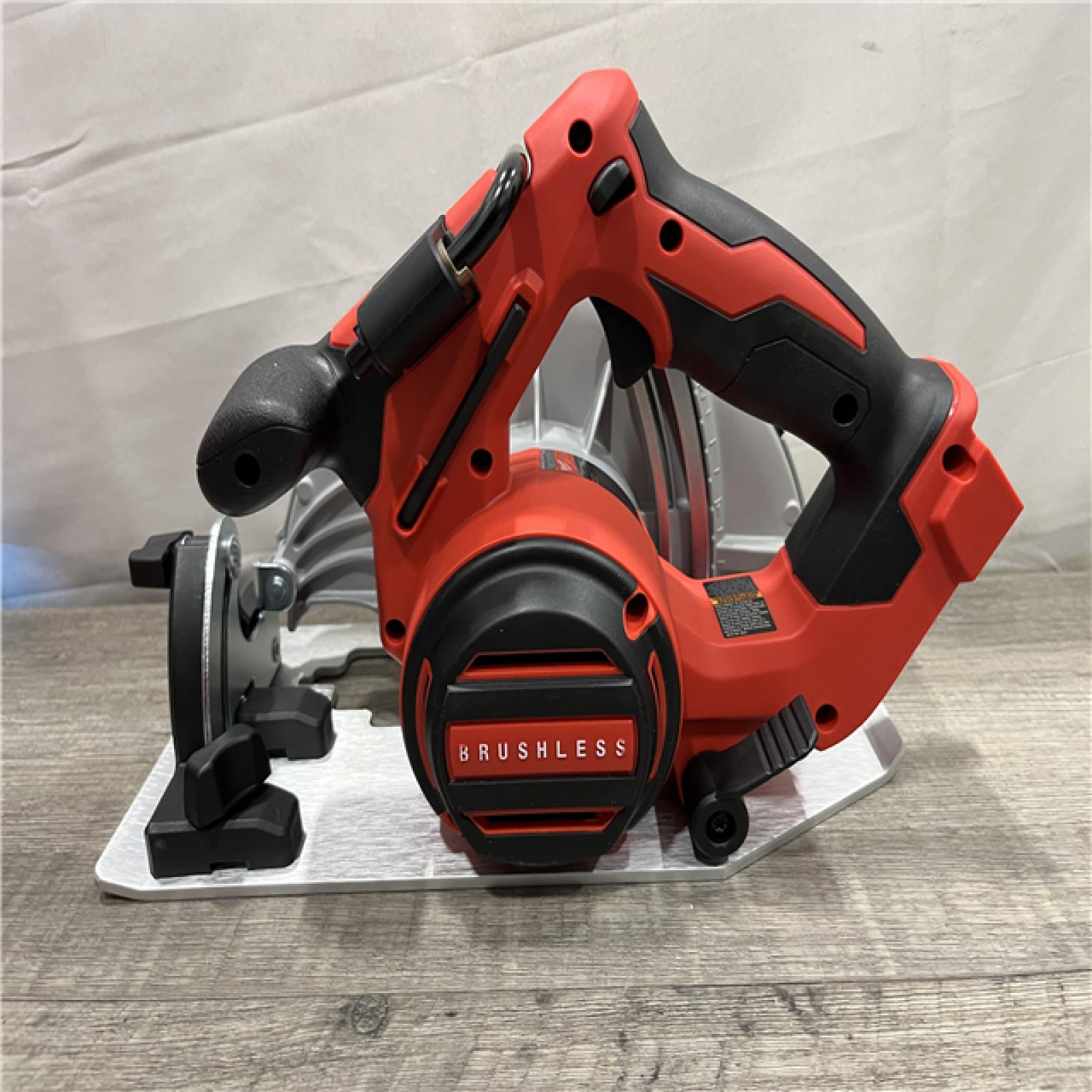 AS-IS Milwaukee 18V Lithium-Ion Brushless Cordless 7-1/4 in. Circular Saw (Tool-Only)