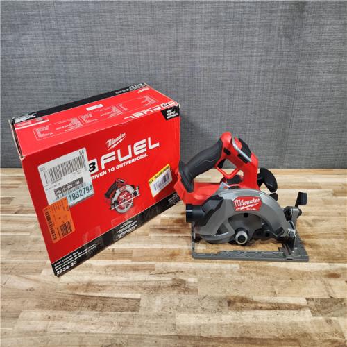 HOUSTON LOCATION - AS-IS Milwaukee FUEL 18V Lithium-Ion Brushless Cordless 7-1/4 in. Circular Saw (Tool-Only)