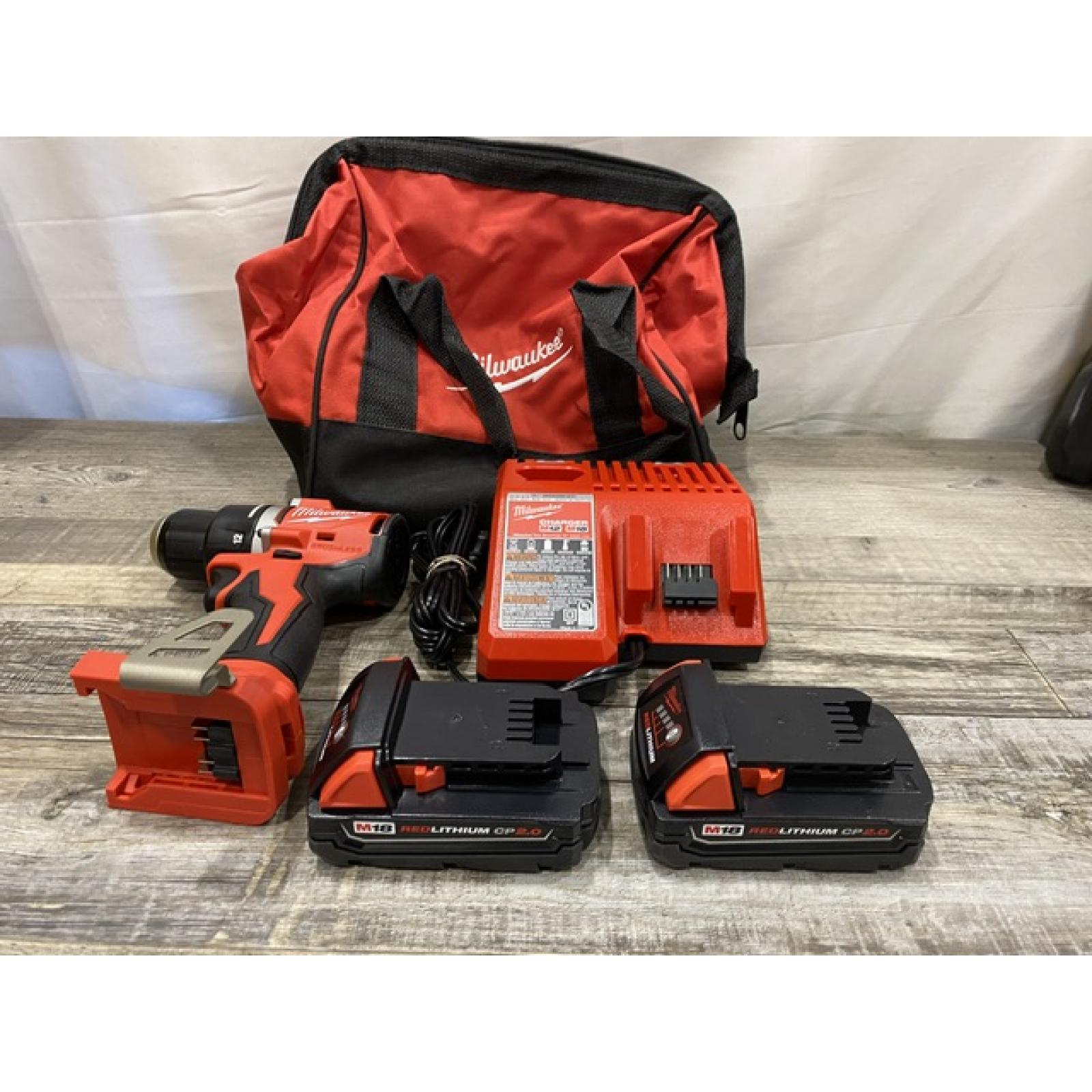 AS-IS Milwaukee 18V Lithium-Ion Brushless Cordless 1/2 in. Compact Drill/Driver Kit