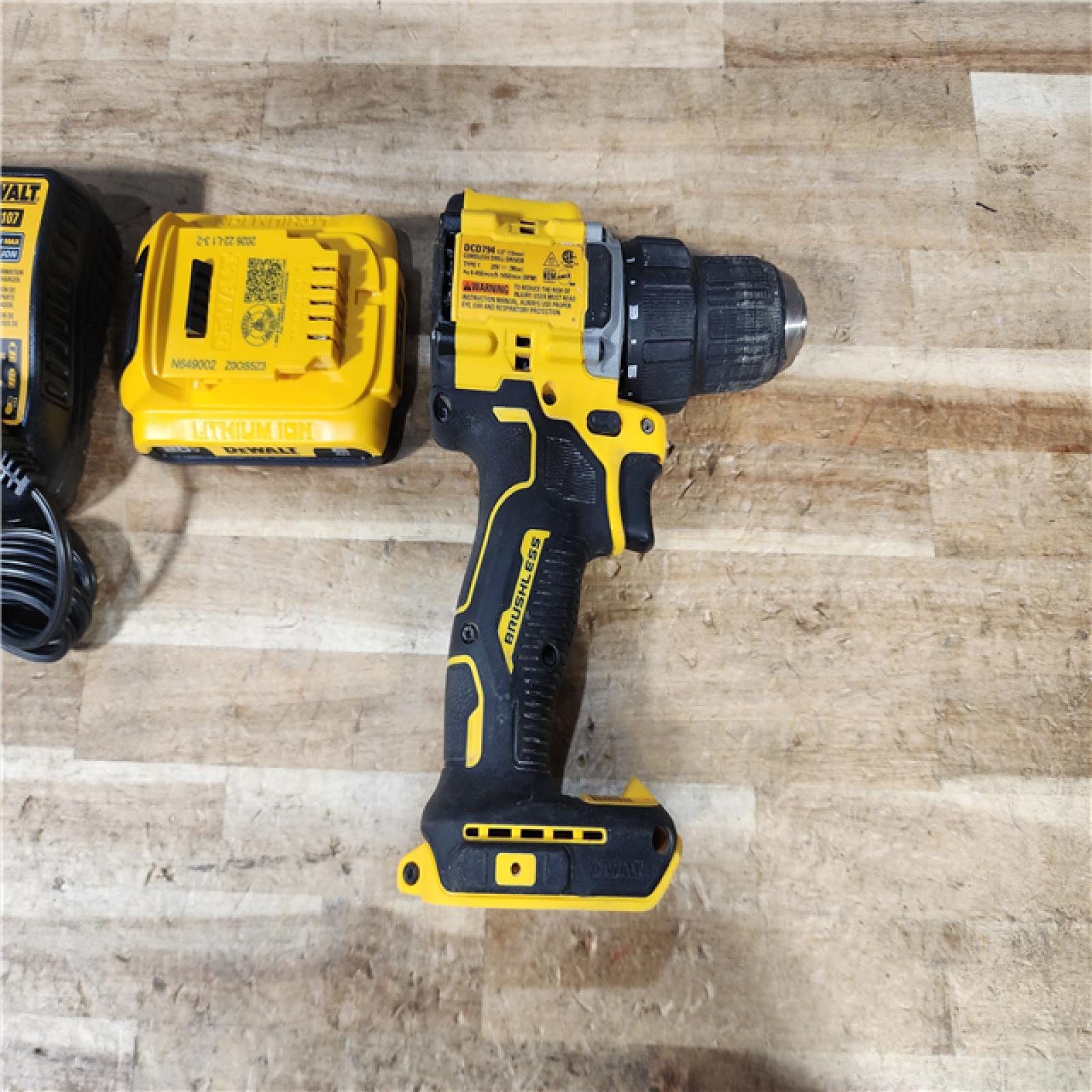 HOUSTON LOCATION - AS - IS DEWALT Atomic 20V Lithium-Ion Cordless Compact 1/2 in. Drill/Driver Kit
