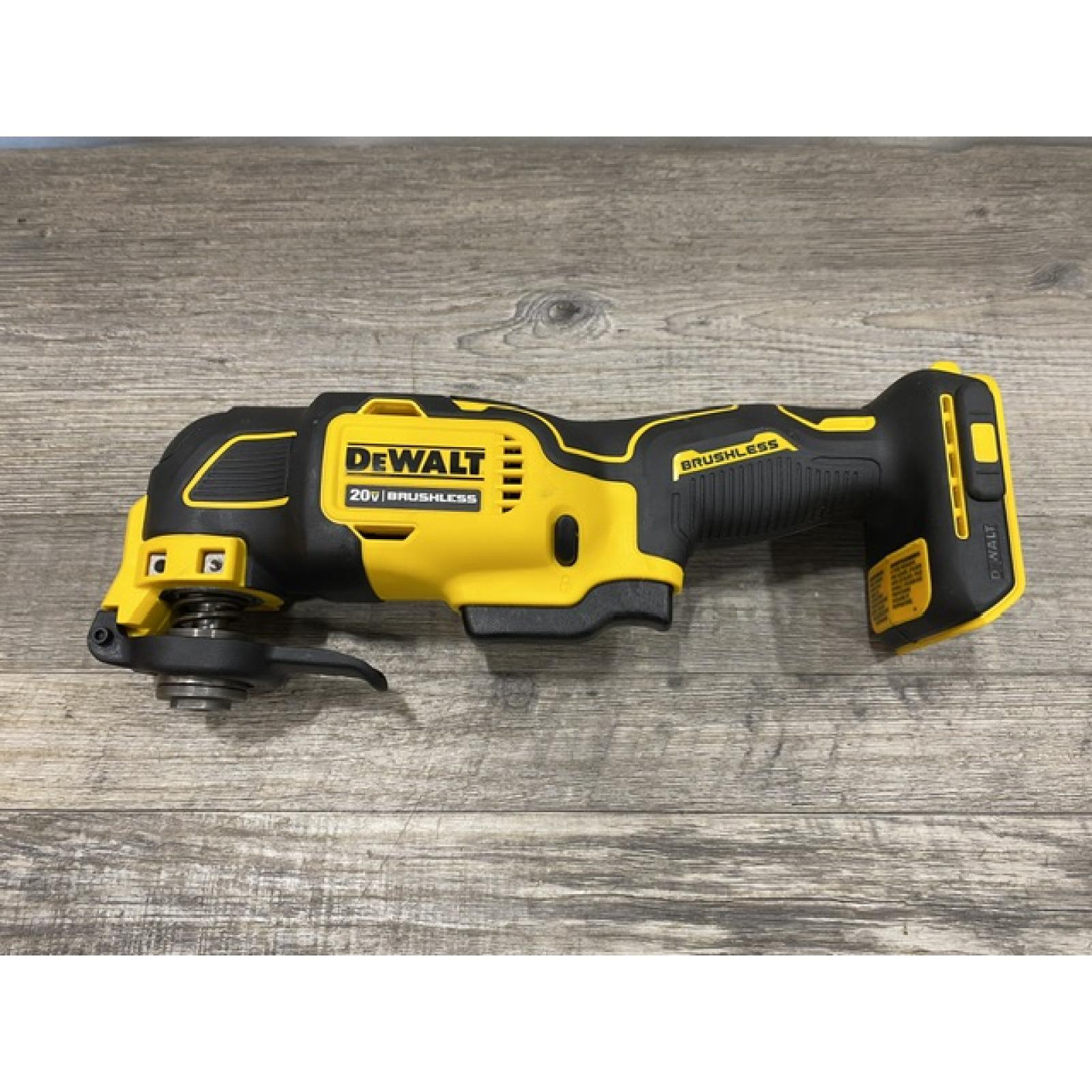 AS-IS DEWALT ATOMIC 20V MAX Cordless Brushless Oscillating Multi Tool Kit