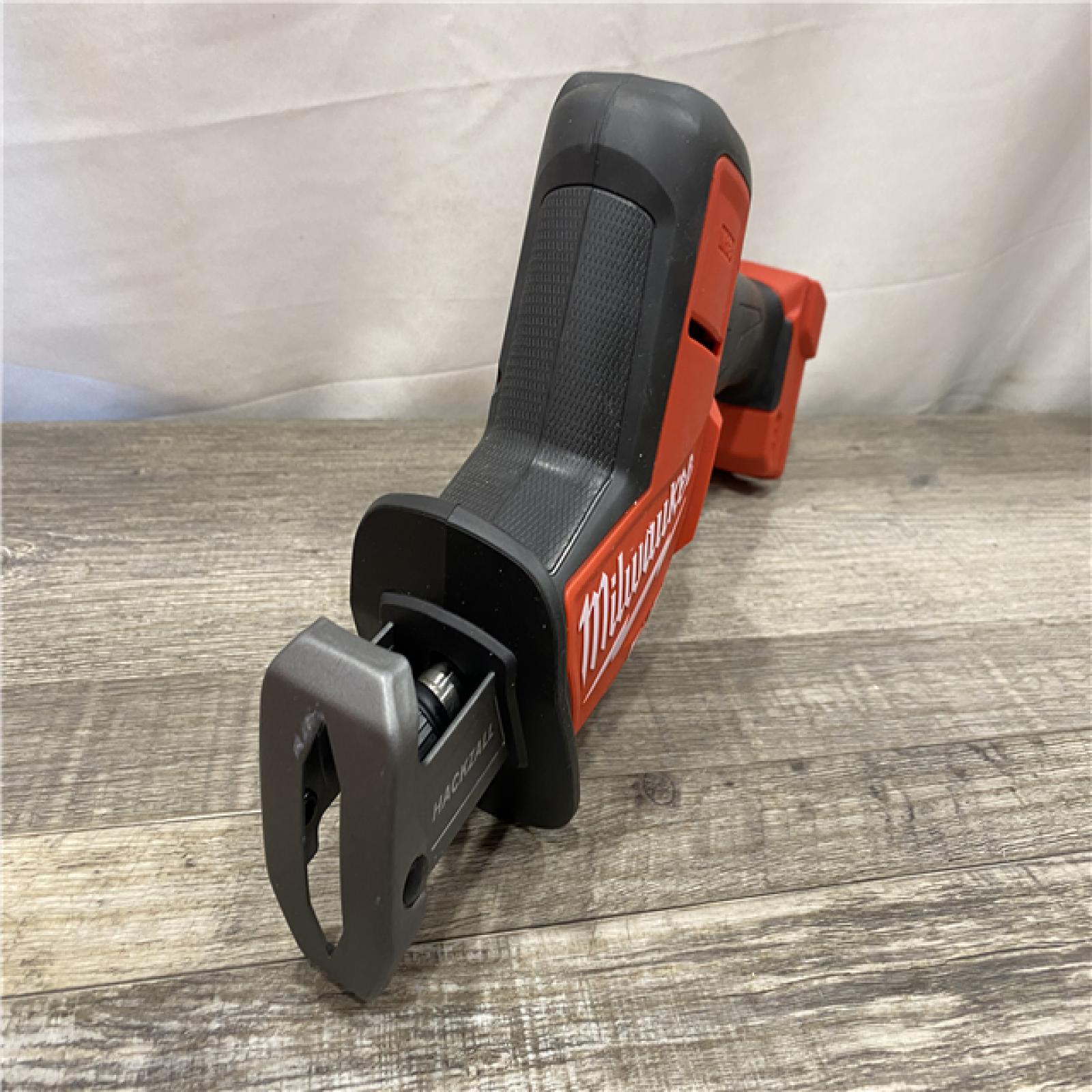 AS-IS Milwaukee FUEL 18V Lithium-Ion Brushless Cordless HACKZALL Reciprocating Saw Kit