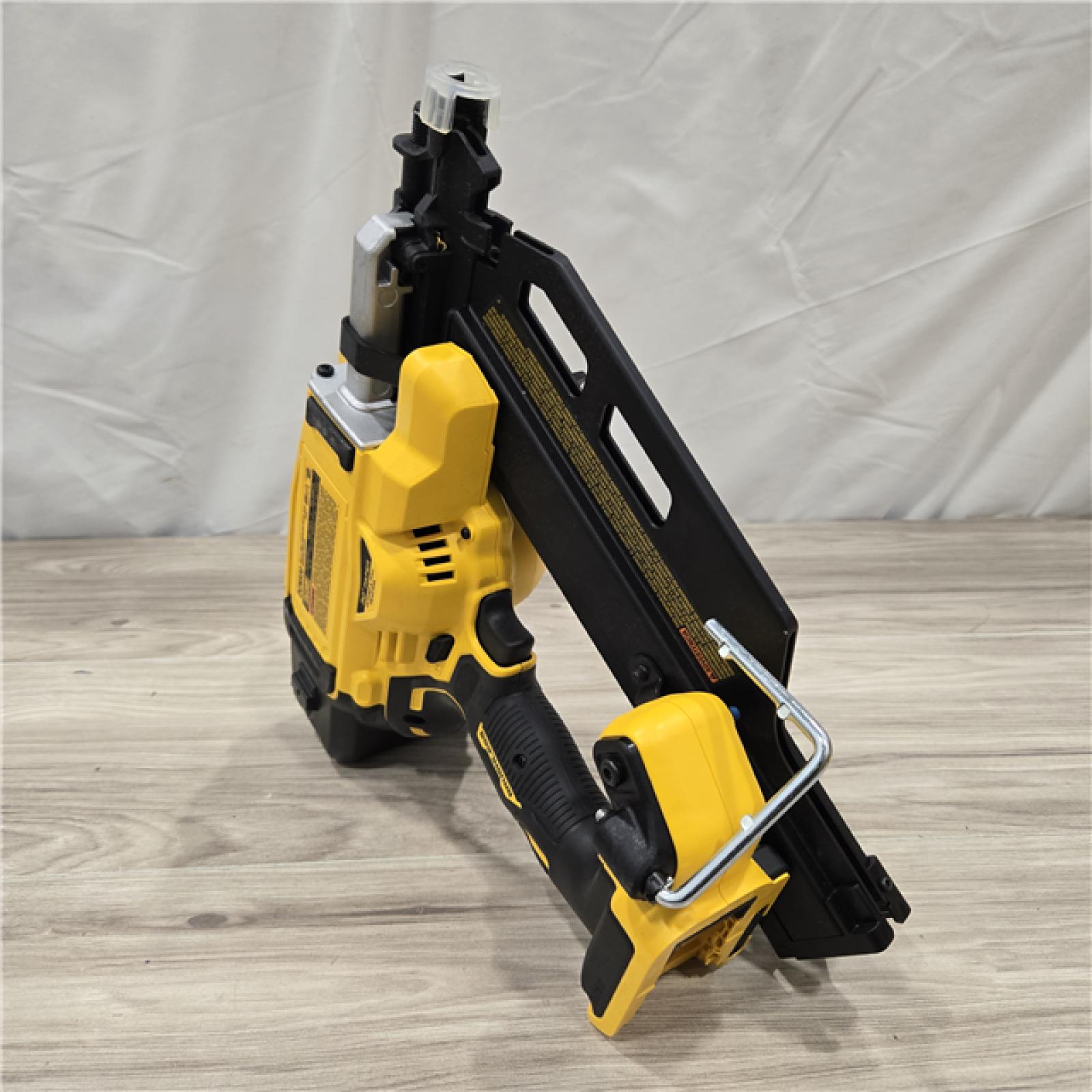 AS-IS DEWALT 20V 30 Degree Cordless Framing Nailer (Tool-Only)