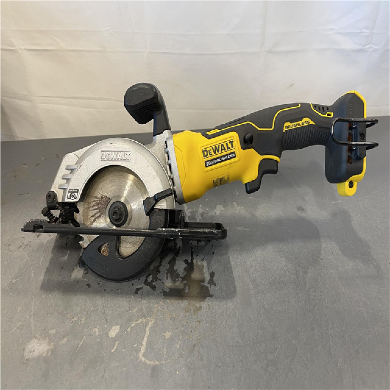 AS-IS - DEWALT ATOMIC 20V MAX Cordless Brushless 4-1/2 in. Circular Saw