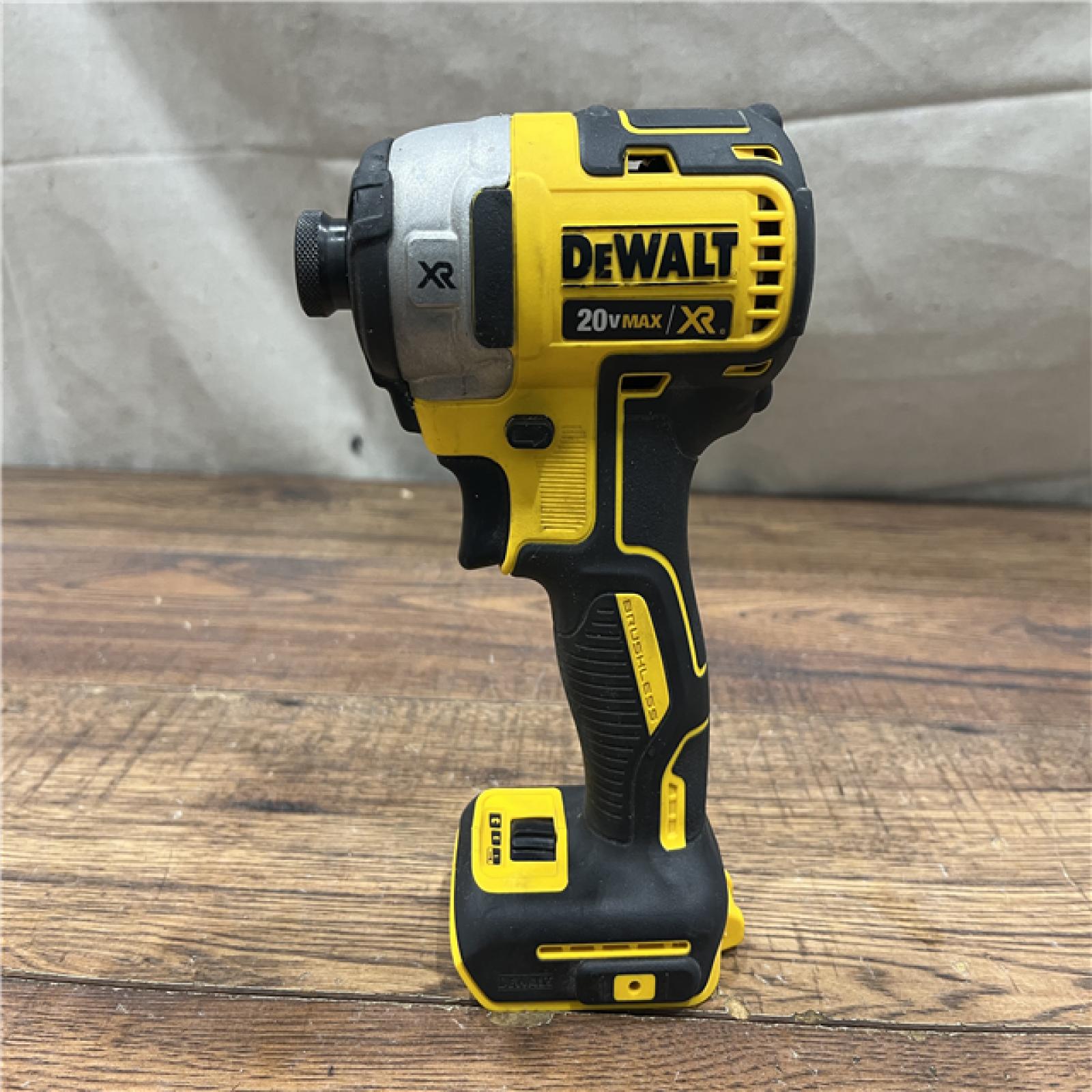 AS-IS DEWALT 20V MAX Cordless Brushless Hammer Drill/Driver 2 Tool Combo Kit with FLEXVOLT ADVANTAGE