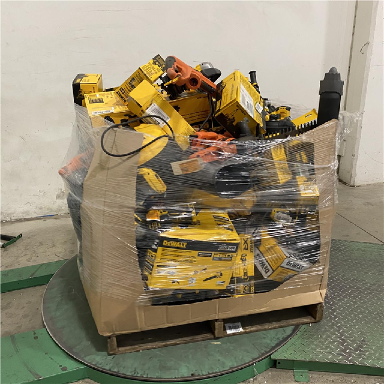 Dallas Location - As-Is DEWALT Tool Pallet