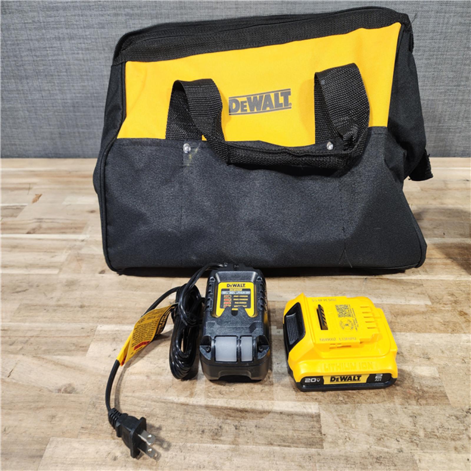 HOUSTON LOCATION - AS-IS DEWALT 20V MAX XR Lithium-Ion Cordless 2-1/2 in. 15-Gauge Finish Nailer Kit