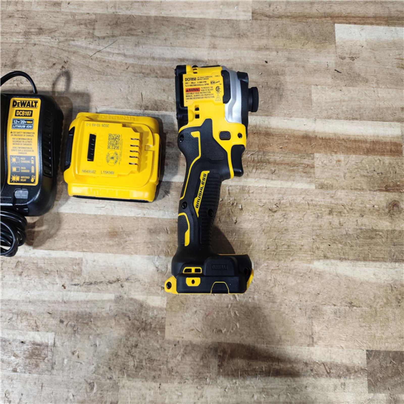 HOUSTON LOCATION - AS - IS DEWALT ATOMIC 20V MAX Cordless Brushless Compact 1/4 in. Impact Driver COMBO KIT