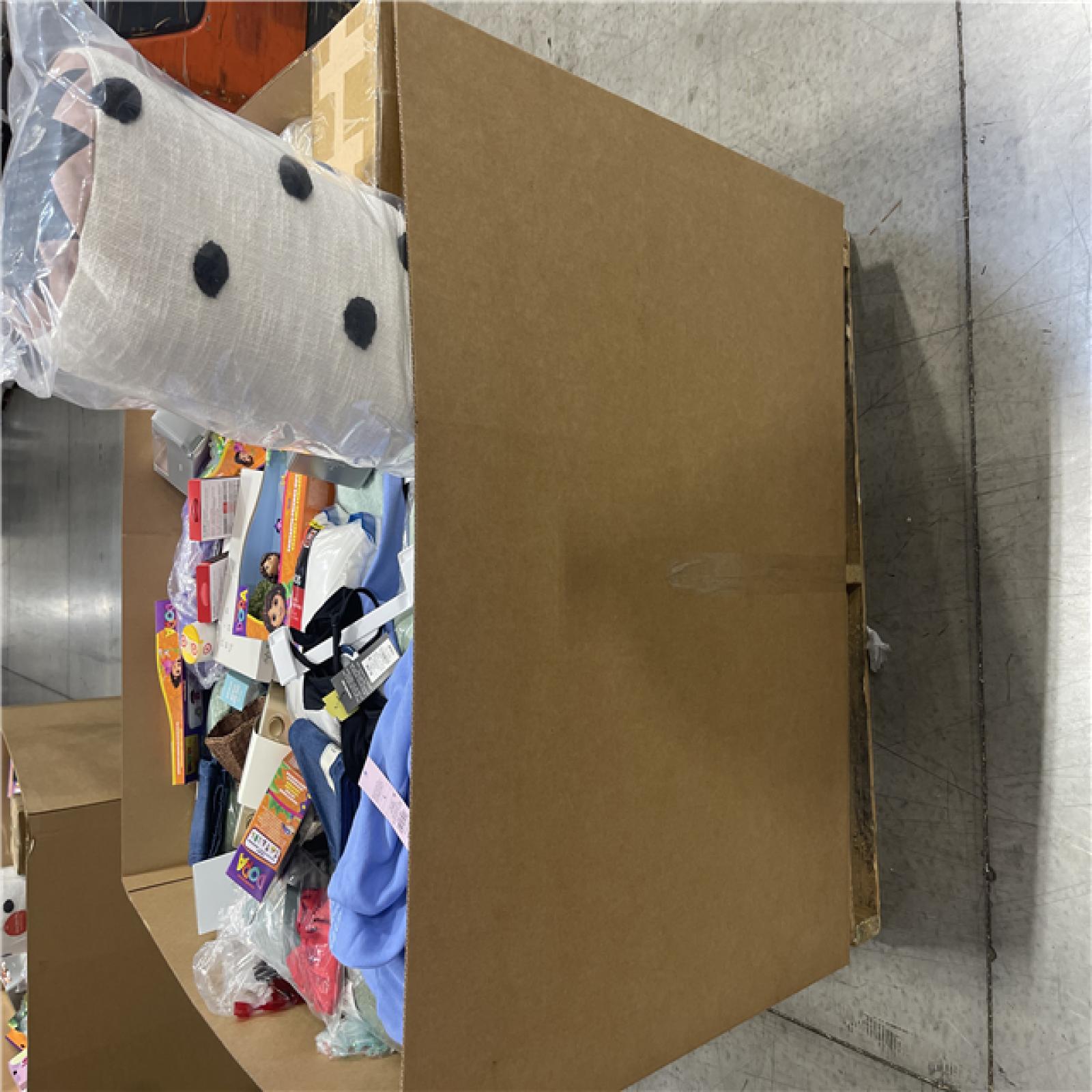 DALLAS LOCATION- NEW!- BULLSEYE MIXED PALLET