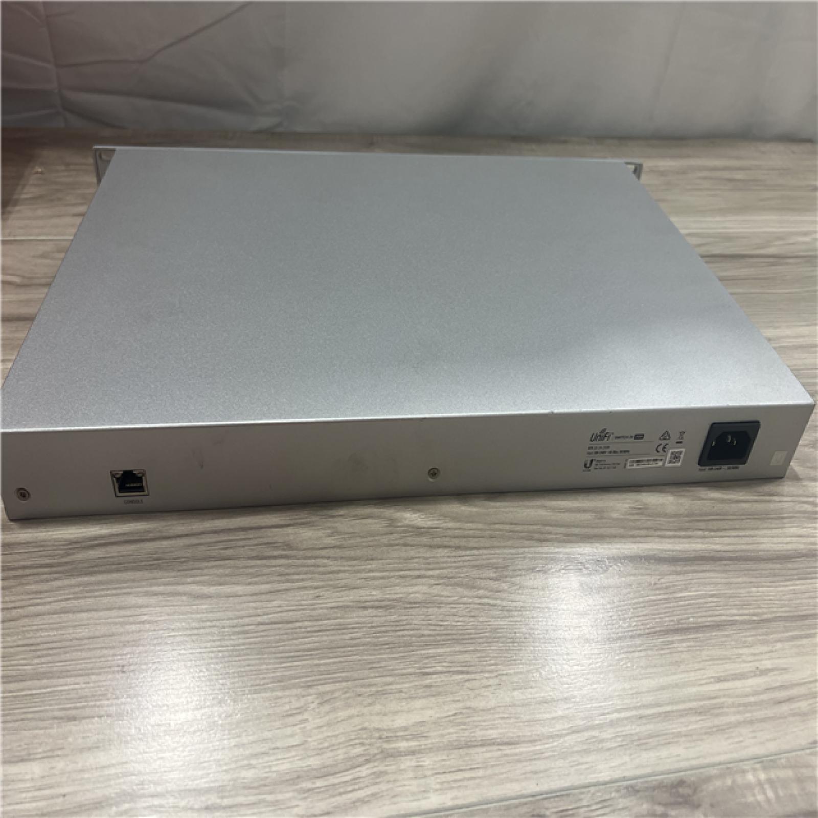 AS-IS Ubiquiti USW-Pro-Max-24-PoE L3 2.5G Ethernet (100/1000/2500) Power Over Ethernet (PoE) Grey