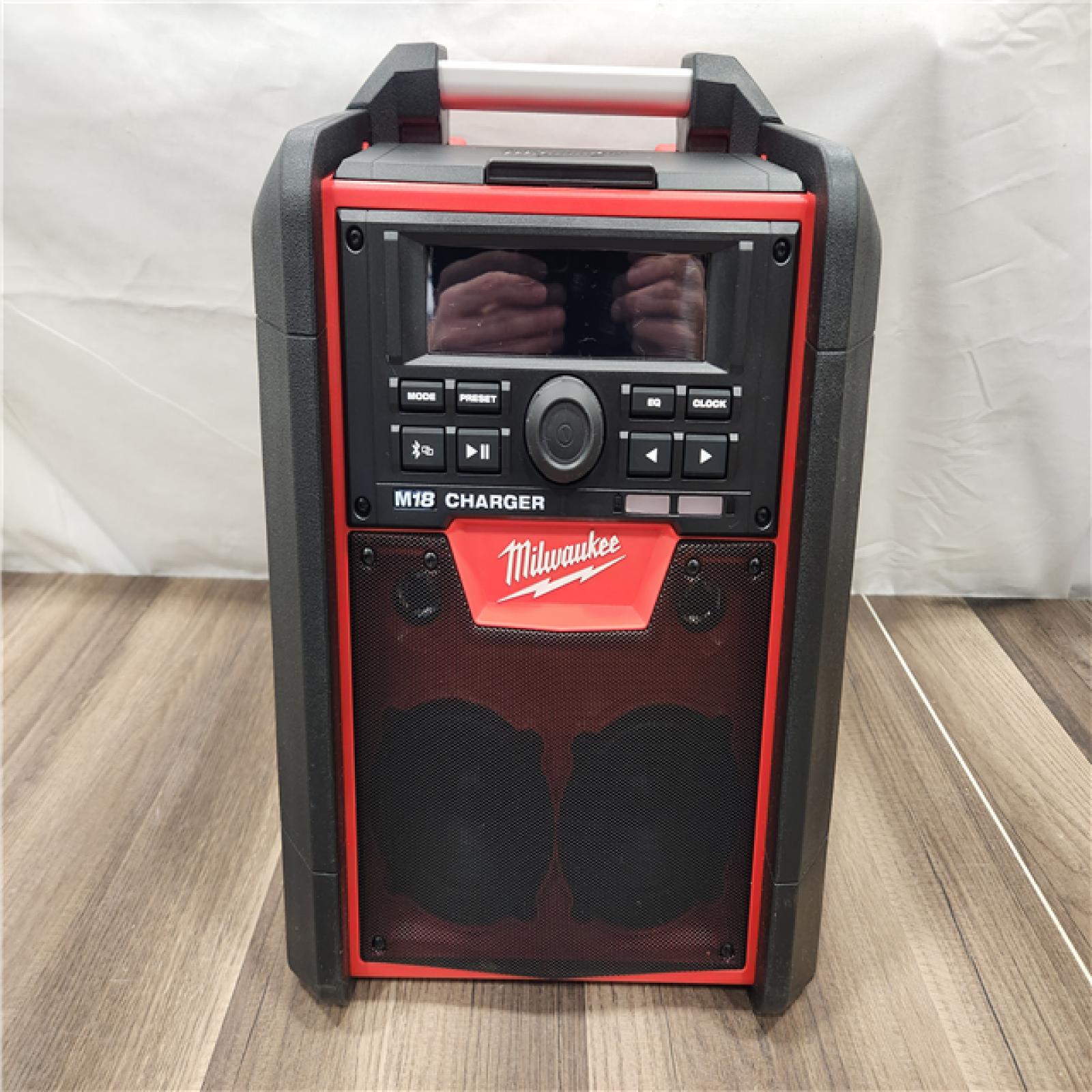 AS-IS- M18 Lithium-Ion Cordless Jobsite Radio/Charger