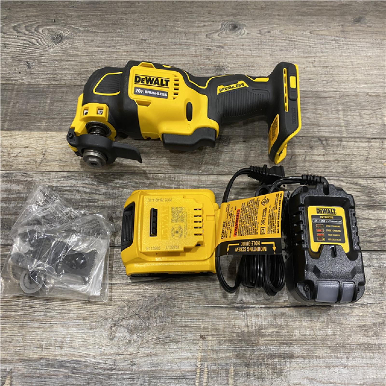 AS-IS DEWALT ATOMIC 20V MAX Cordless Brushless Oscillating Multi Tool Kit