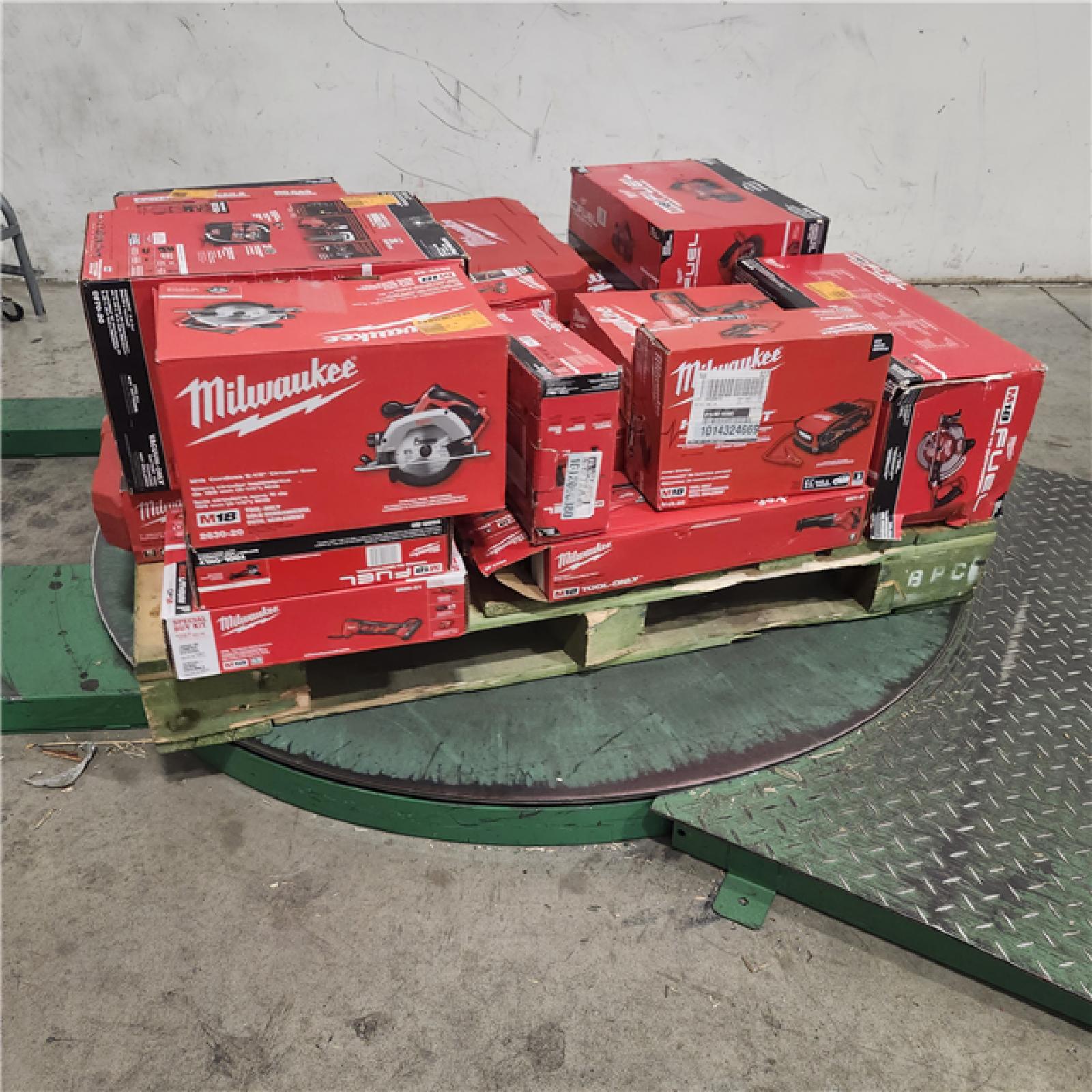 Dallas Location - As-Is MILWAUKEE Tool Pallet