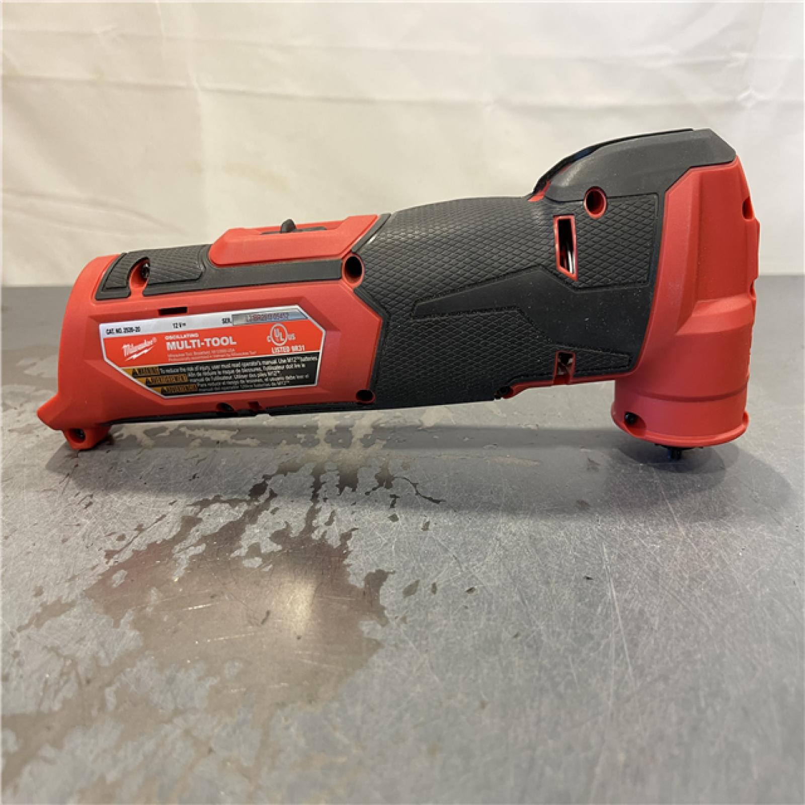 AS-IS - Milwaukee M12 FUEL 12V Lithium-Ion Cordless Oscillating Multi-Tool