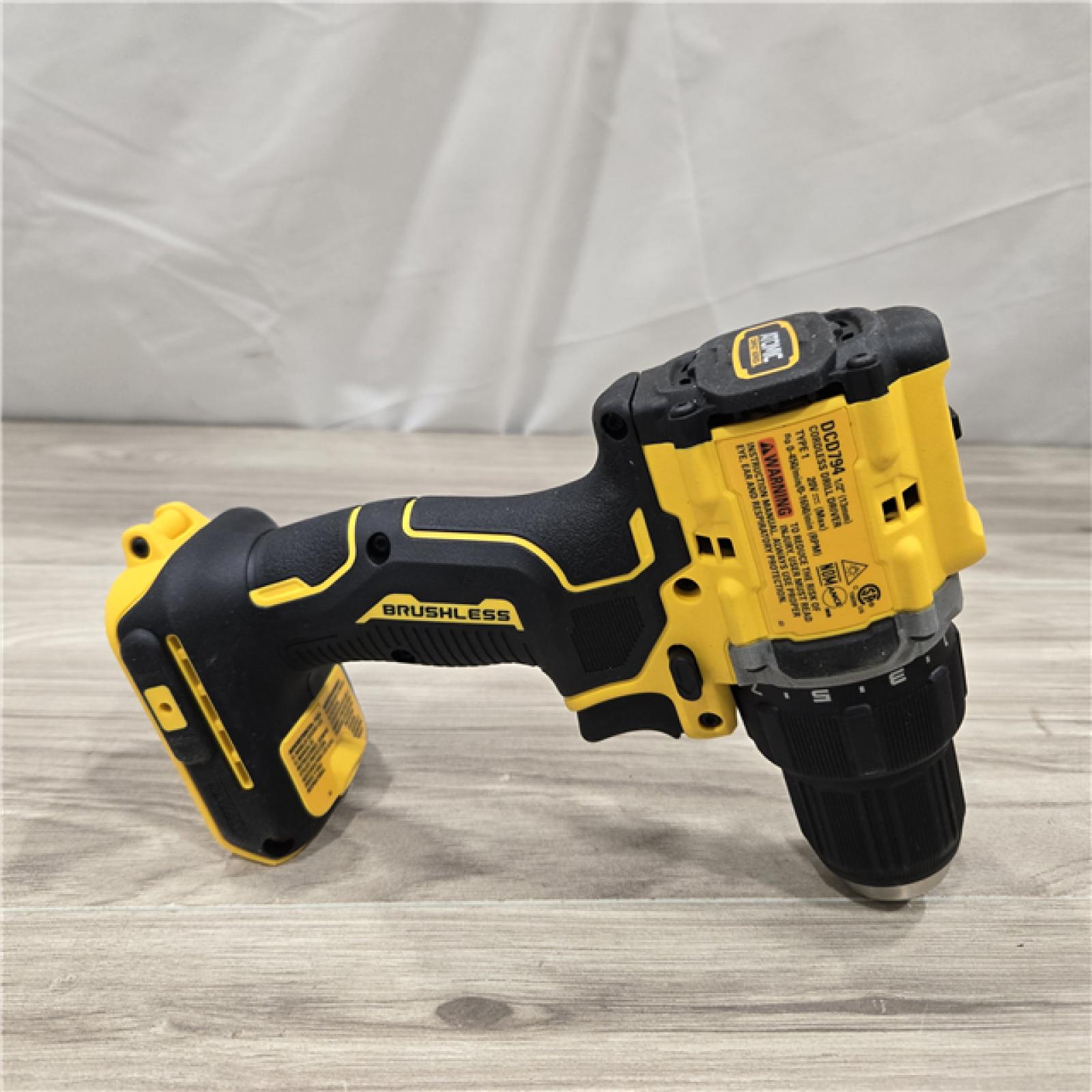 AS-IS Dewalt DCK225D2 20V MAX ATOMIC Compact Cordless Drill Driver and Impact Driver Combo Kit