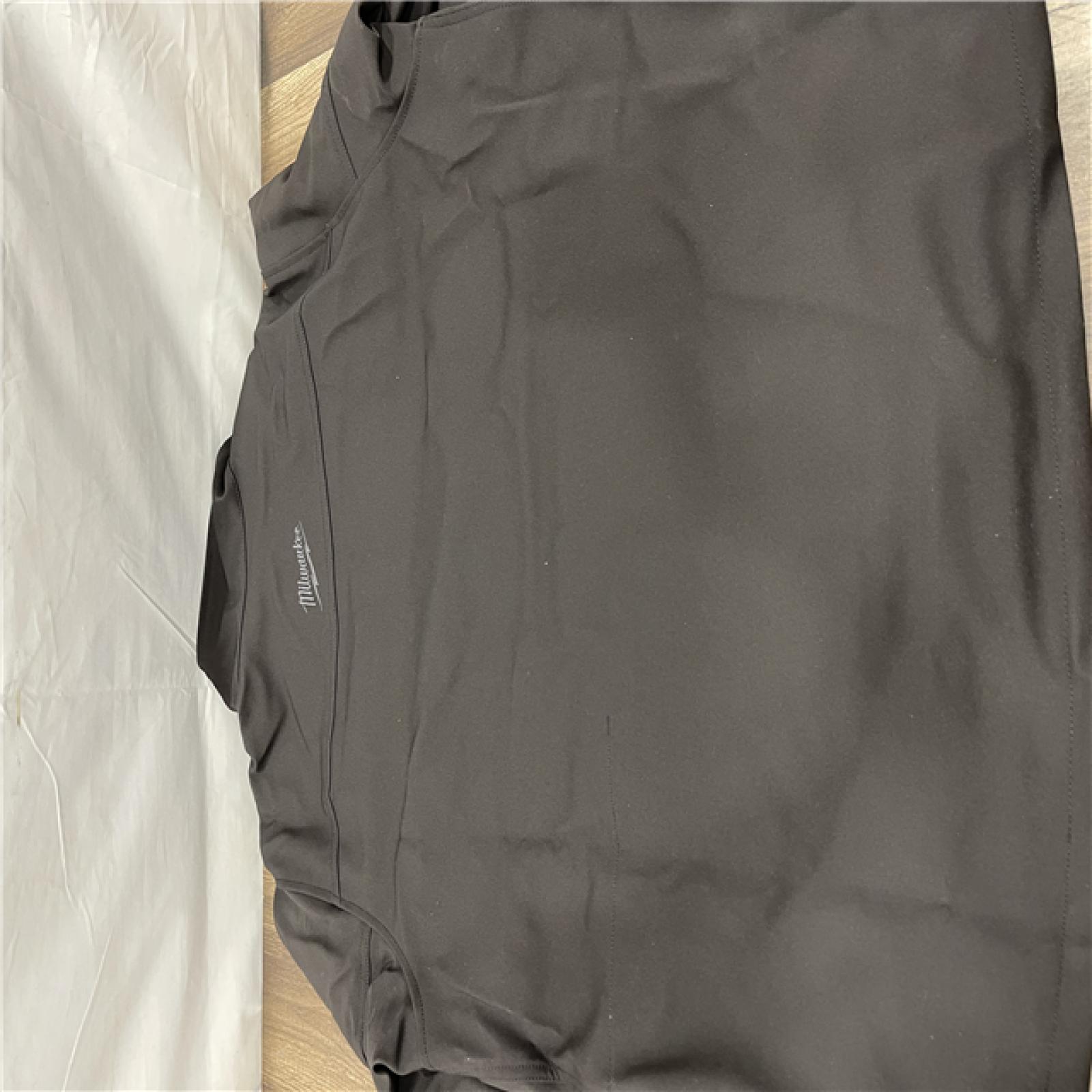 AS-IS Milwaukee Men's X-Large 12-Volt Lithium-Ion Cordless Tough Shell Black Heated Jacket with (1) 3.0 Ah Battery and Charger