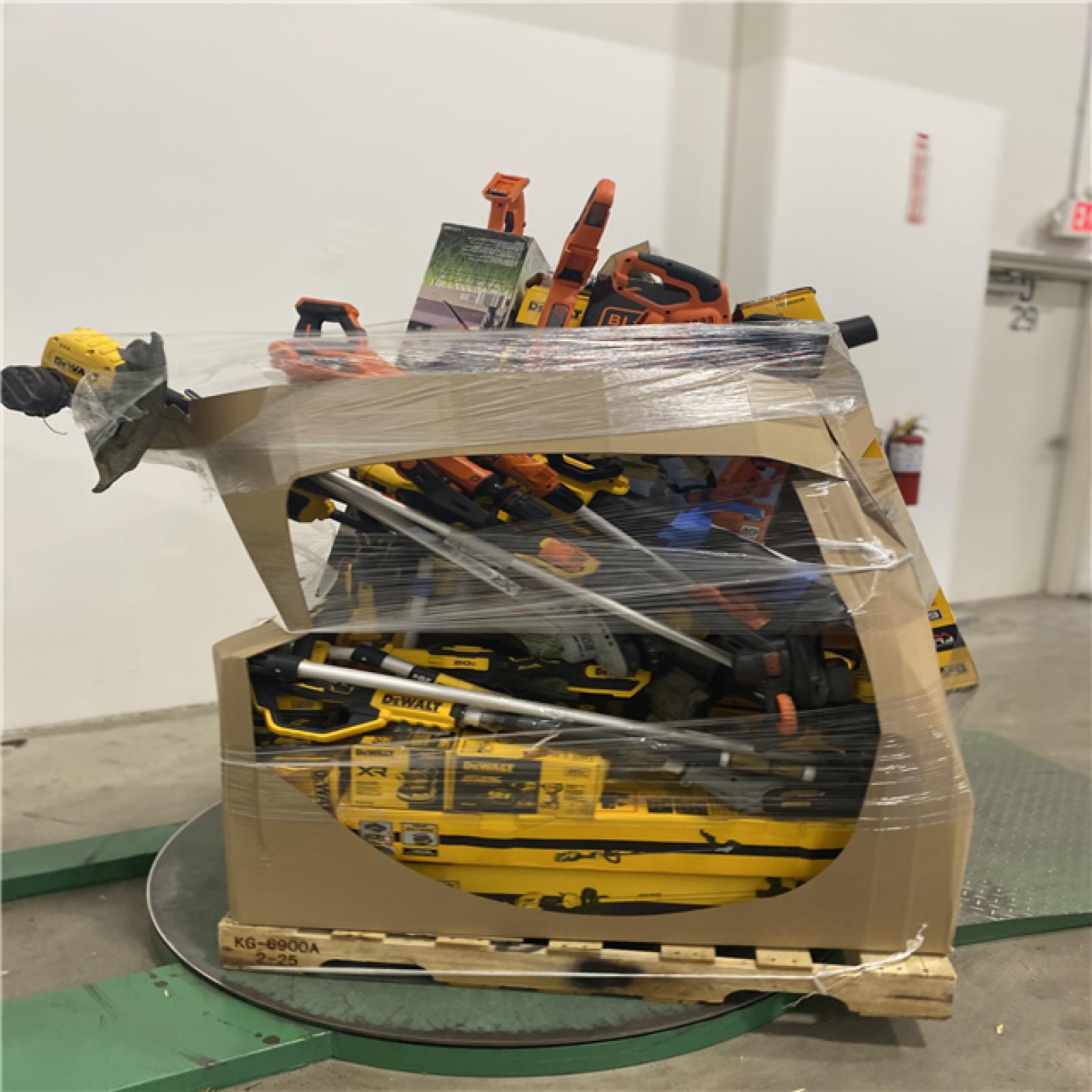 Dallas Location - As-Is Tool Pallet