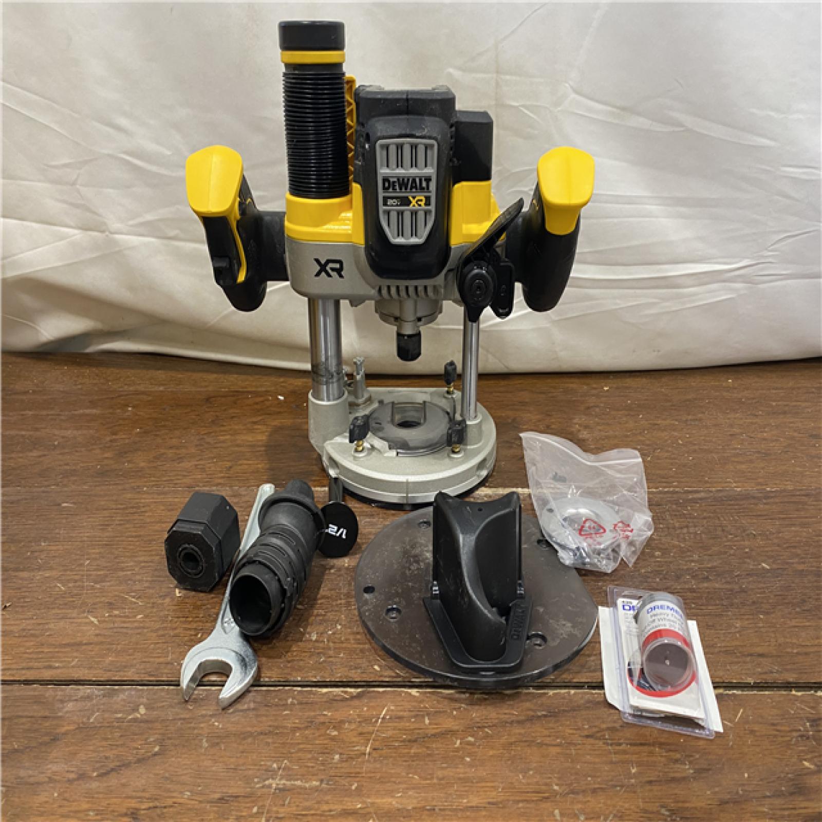 AS-IS Dewalt 20V MAX XR 2-1/4 Peak HP Brushless Cordless Plunge Router (Tool Only)