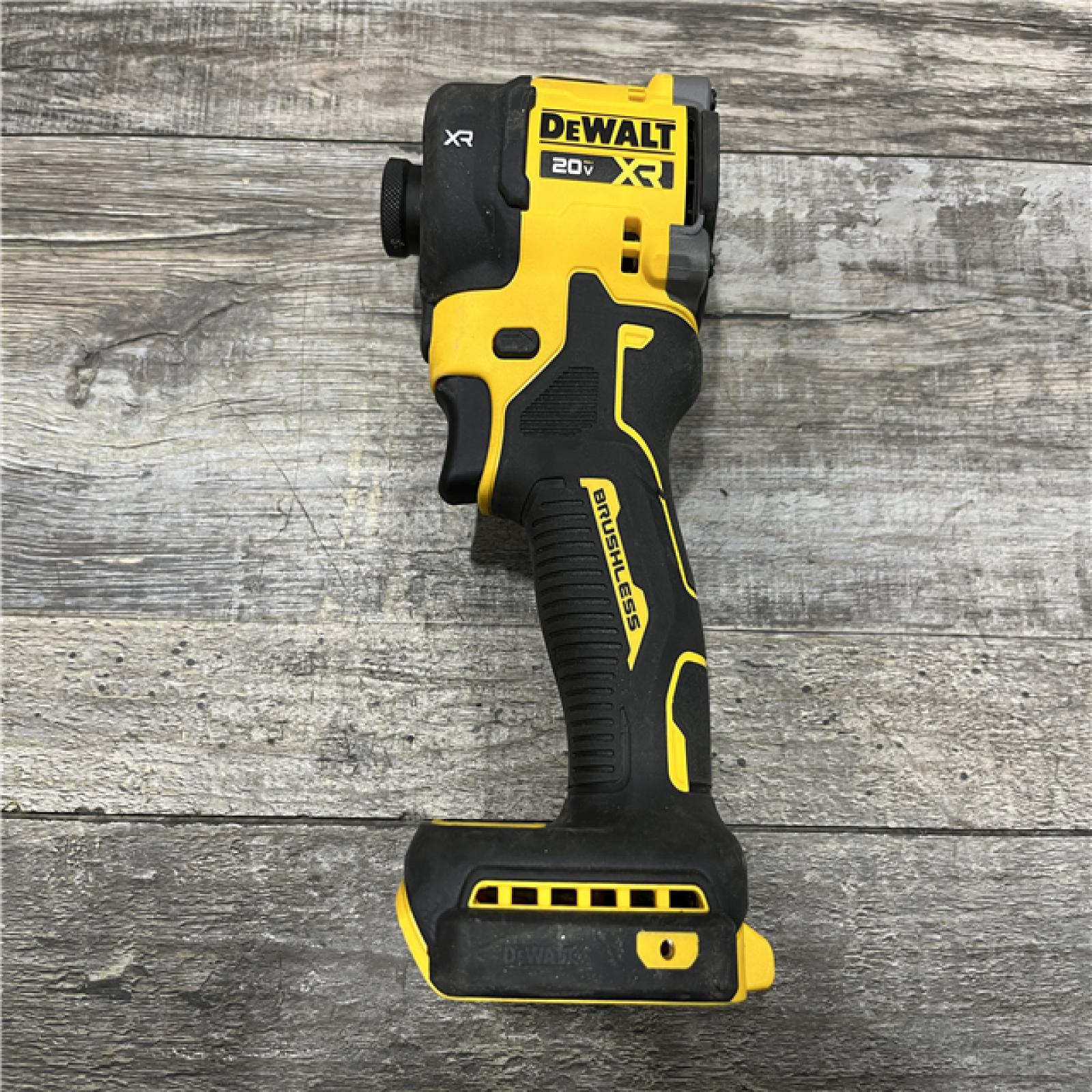 AS-IS DEWALT 20V XR Brushless Cordless 1/4 in. Quiet Hydraulic Impact Driver (Tool-Only)