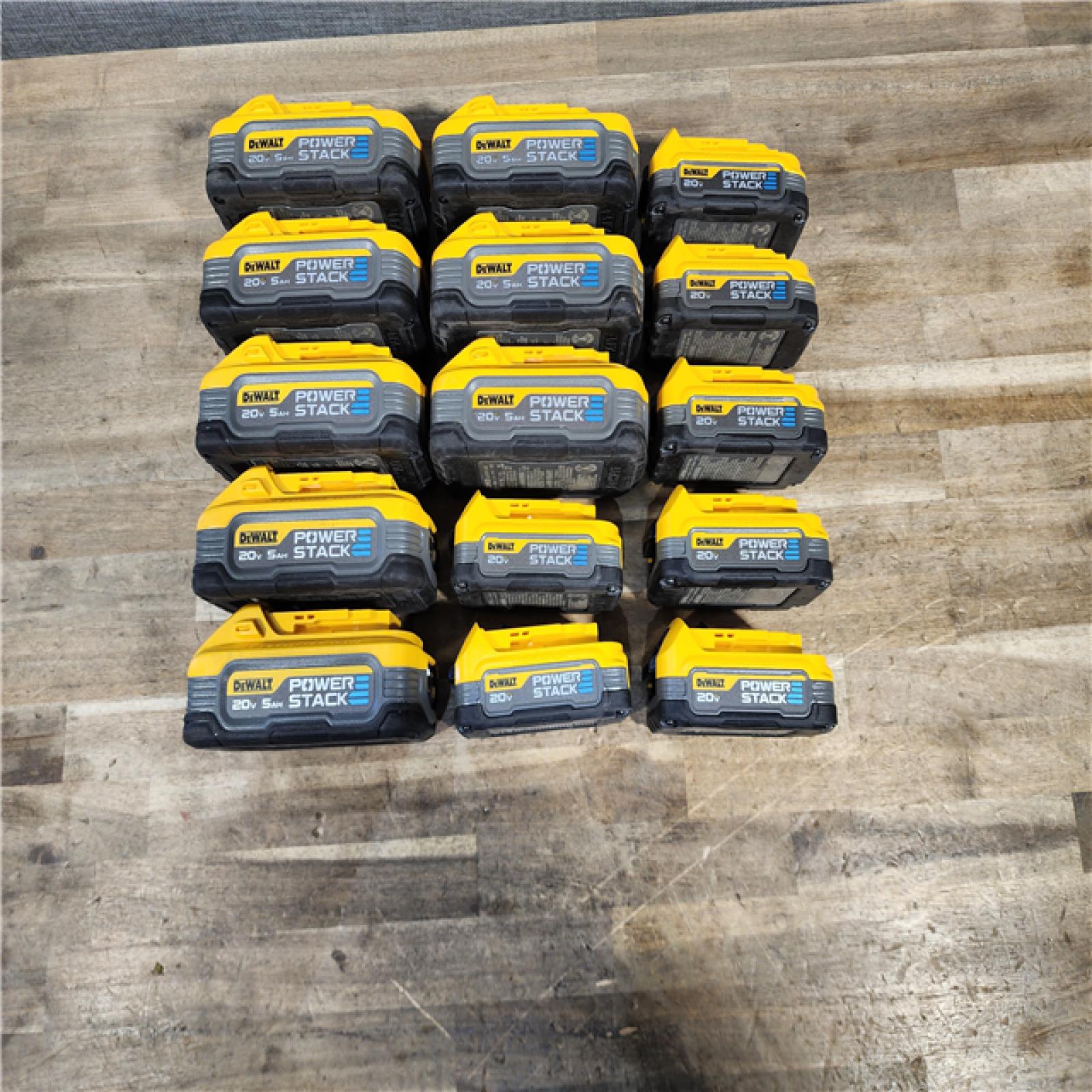 HOUSTON LOCATION - AS-IS DEWALT BATTERY PACK QTY - 15